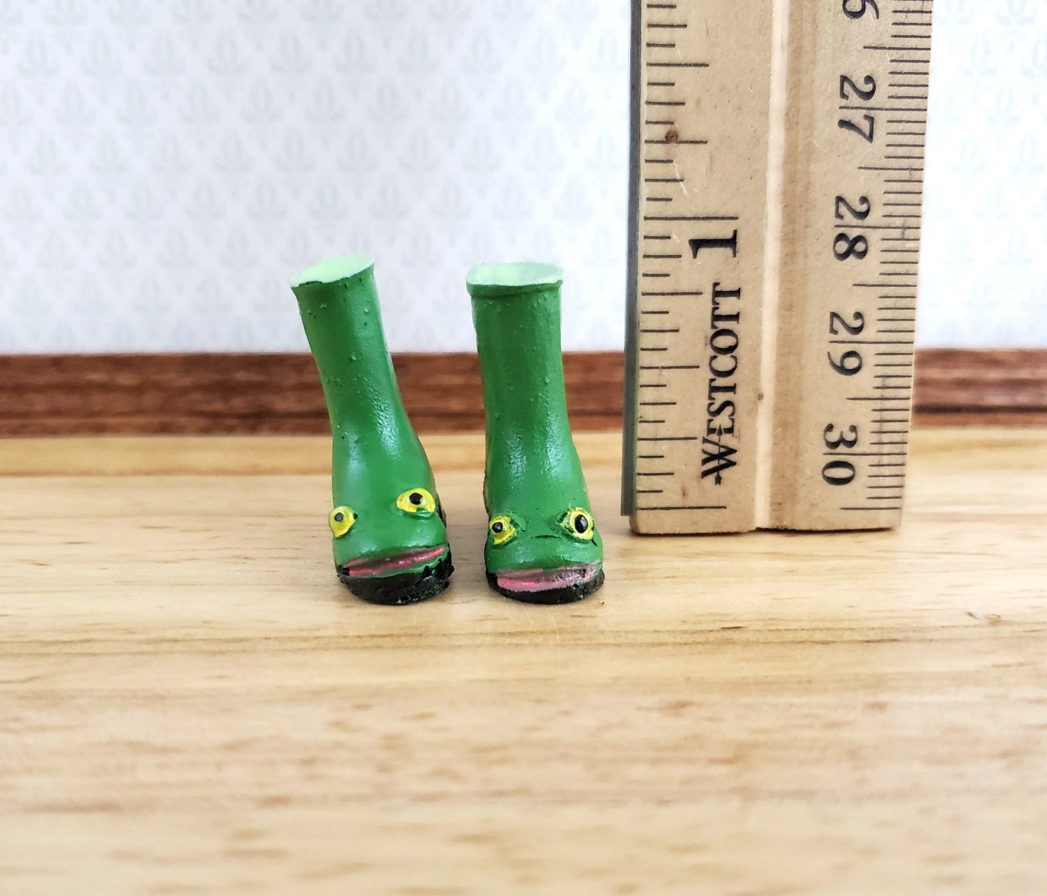 Dollhouse Frog Rain Boots Froggy Wellies Green Resin 1:12 Scale Miniatures - Image 3