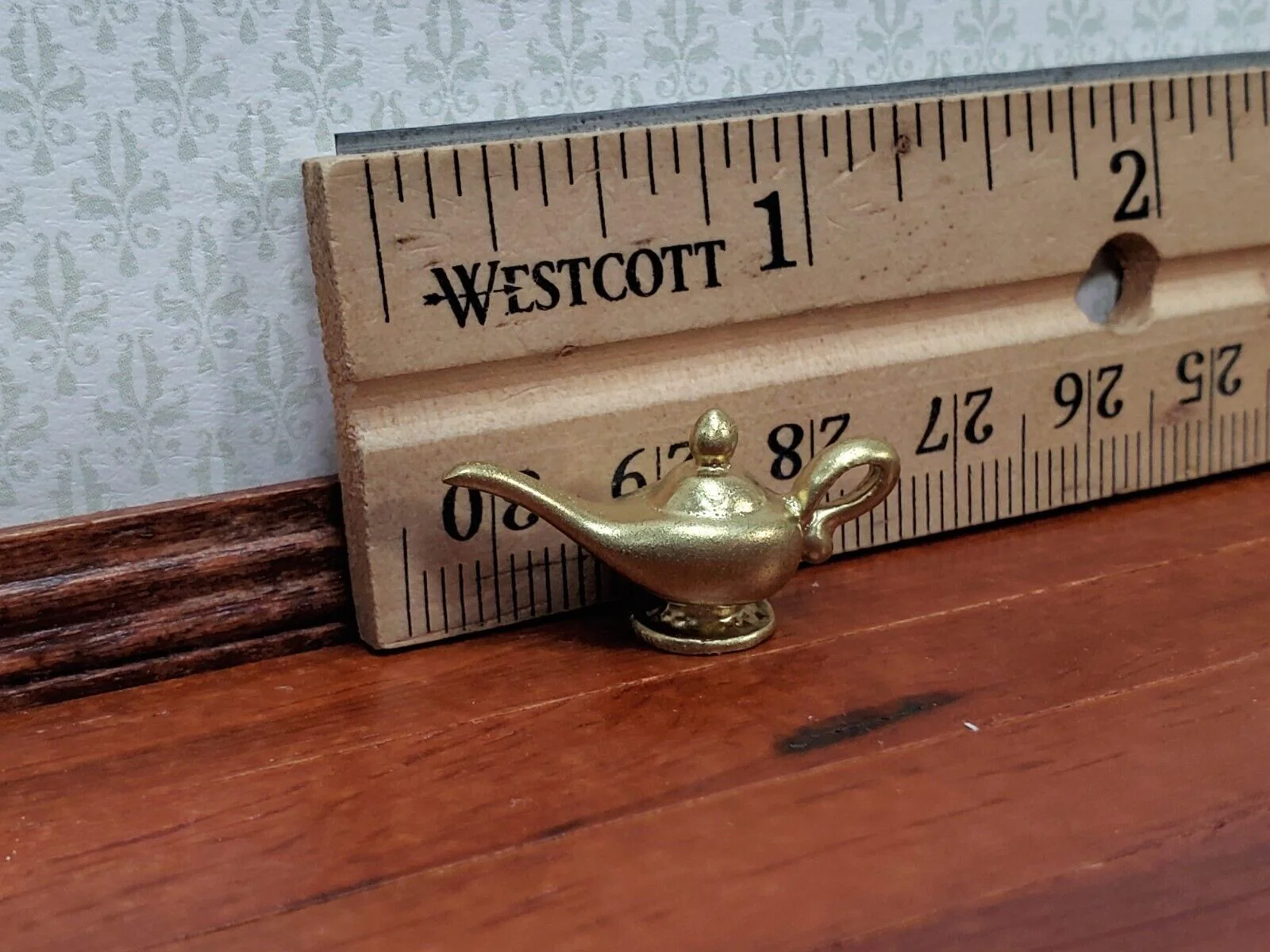 Dollhouse Genie Oil Lamp Aladdin's Lamp Gold 1:12 Scale Miniature - Image 2