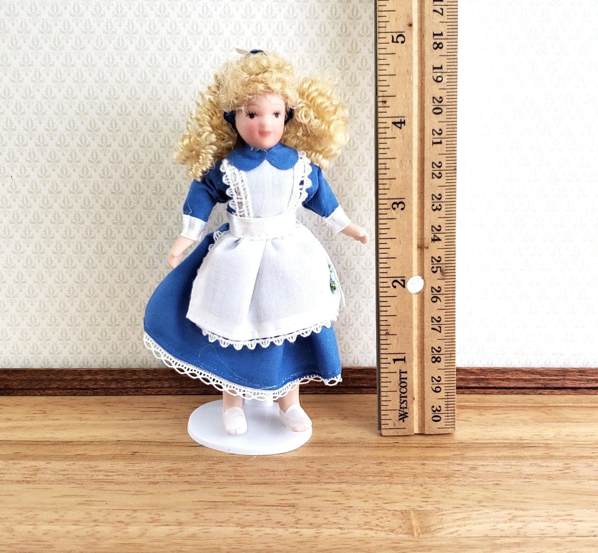 Dollhouse Girl Doll Curly Hair Porcelain Poseable 1:12 Scale Miniature Blue White Dress - Image 3