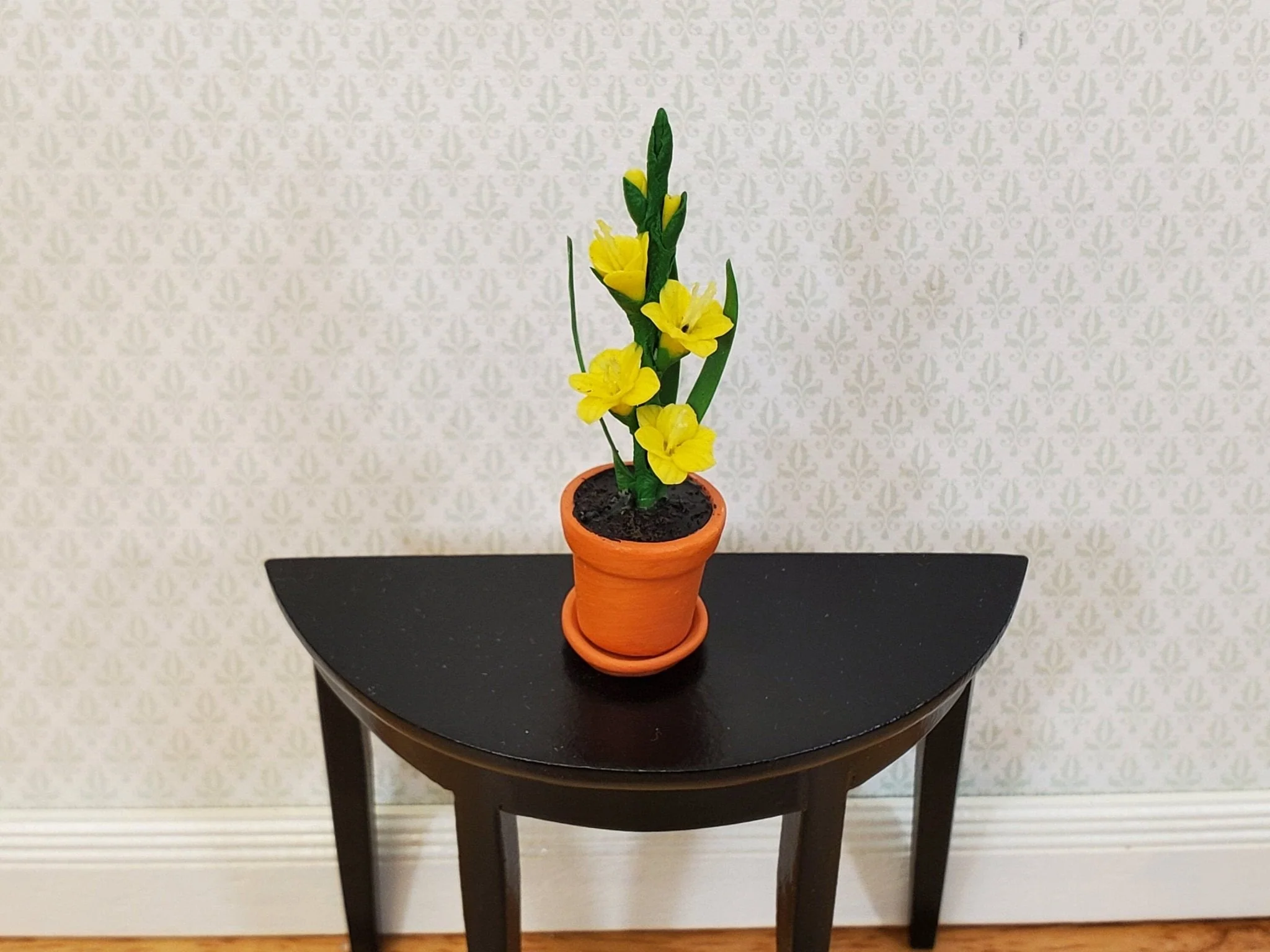 Dollhouse Gladiolus Flowers Yellow in Terra Cotta Planter Pot 1:12 Scale Garden by Falcon Miniatures - Image 2