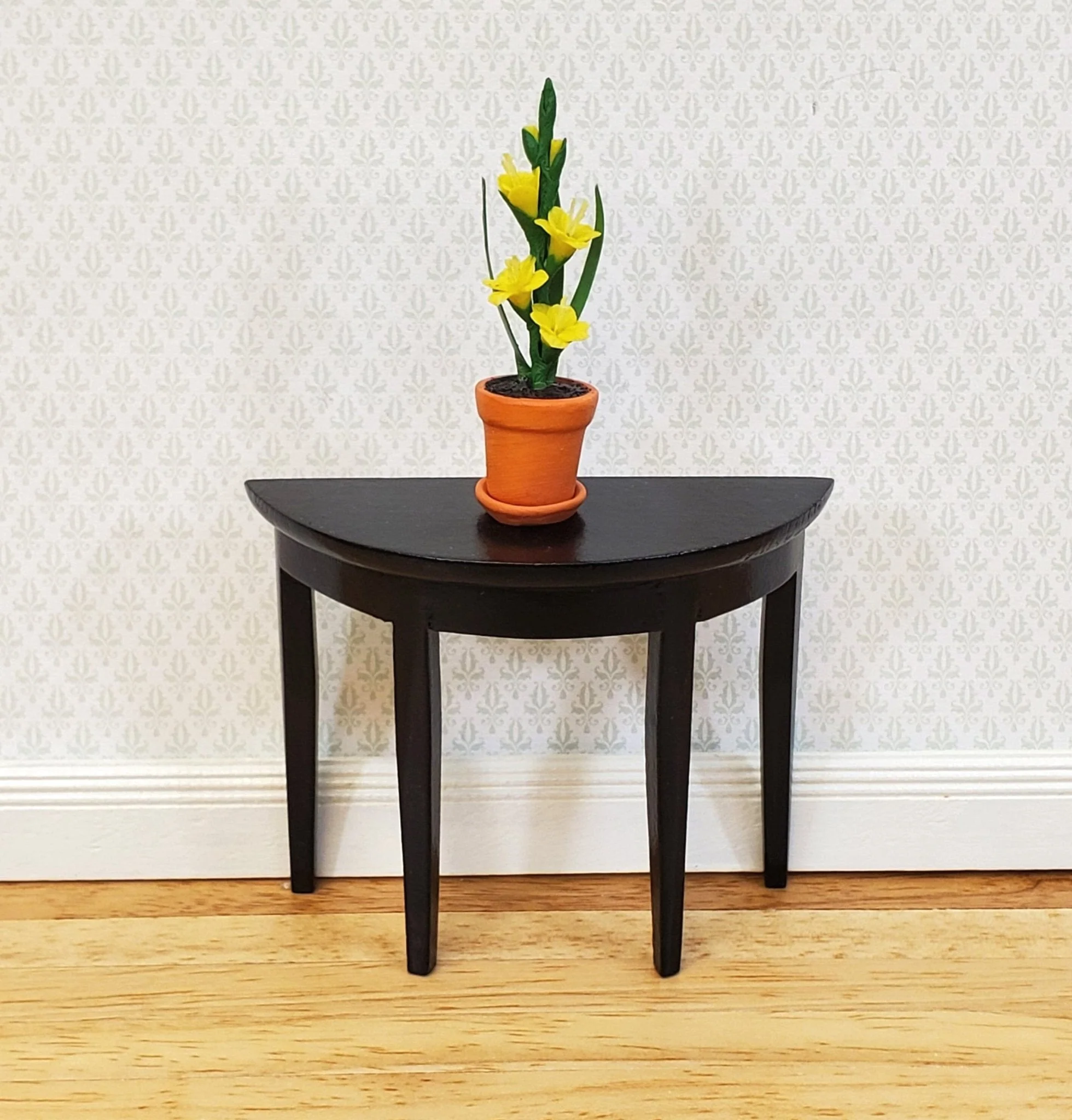 Dollhouse Gladiolus Flowers Yellow in Terra Cotta Planter Pot 1:12 Scale Garden by Falcon Miniatures - Image 4