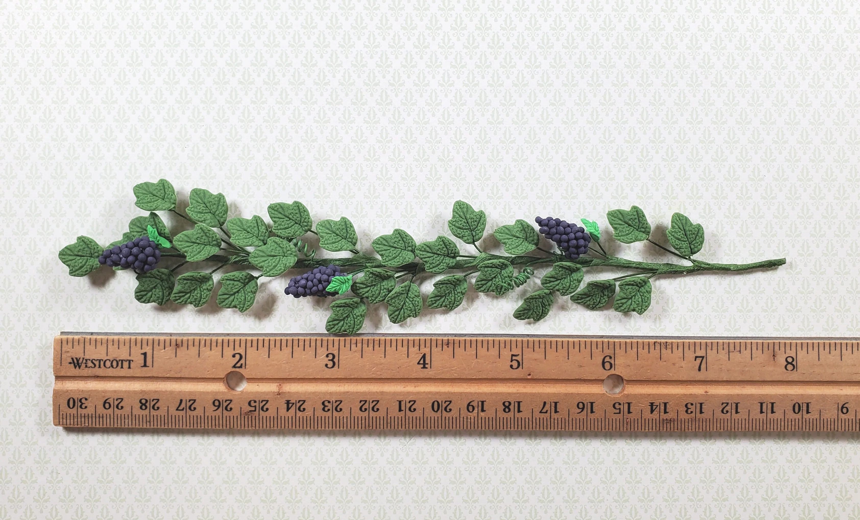 Dollhouse Grapevine with Purple Grape Bunches 1:12 Scale Miniature Garden Plants - Image 3