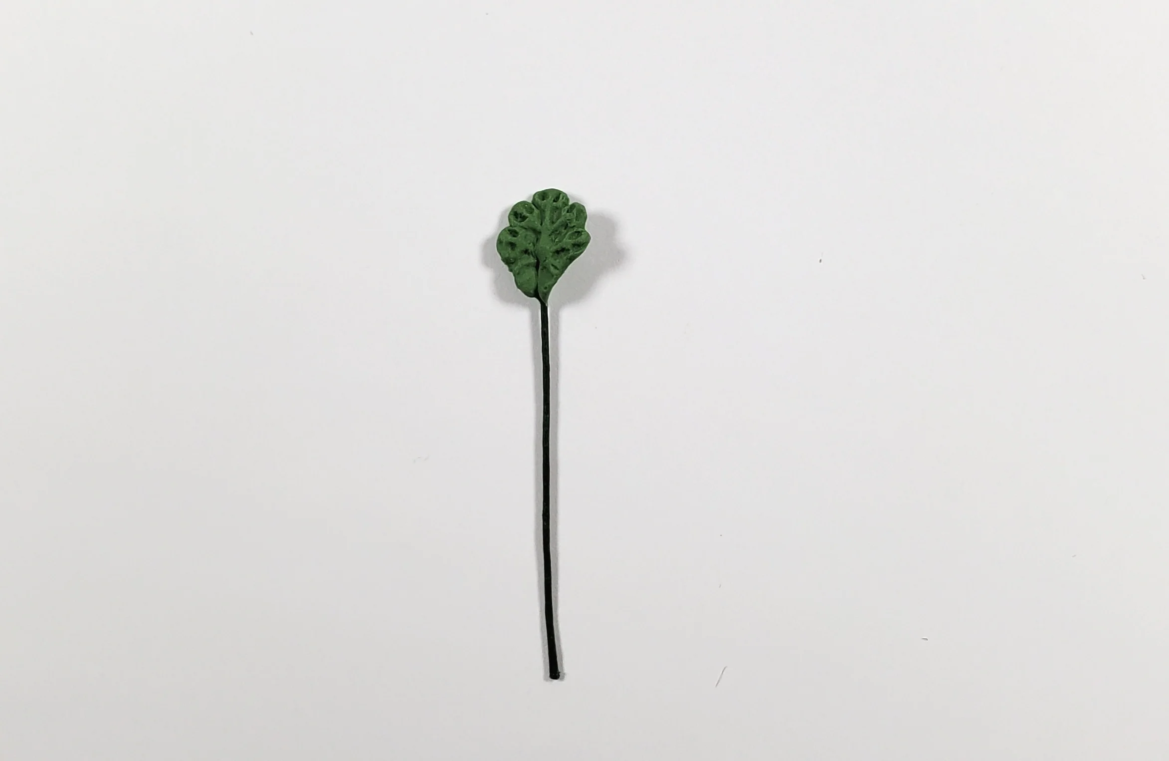 Dollhouse Green Leaves Long Stem Set of 10 Scalloped Edge 1:12 Scale Miniature - Image 2