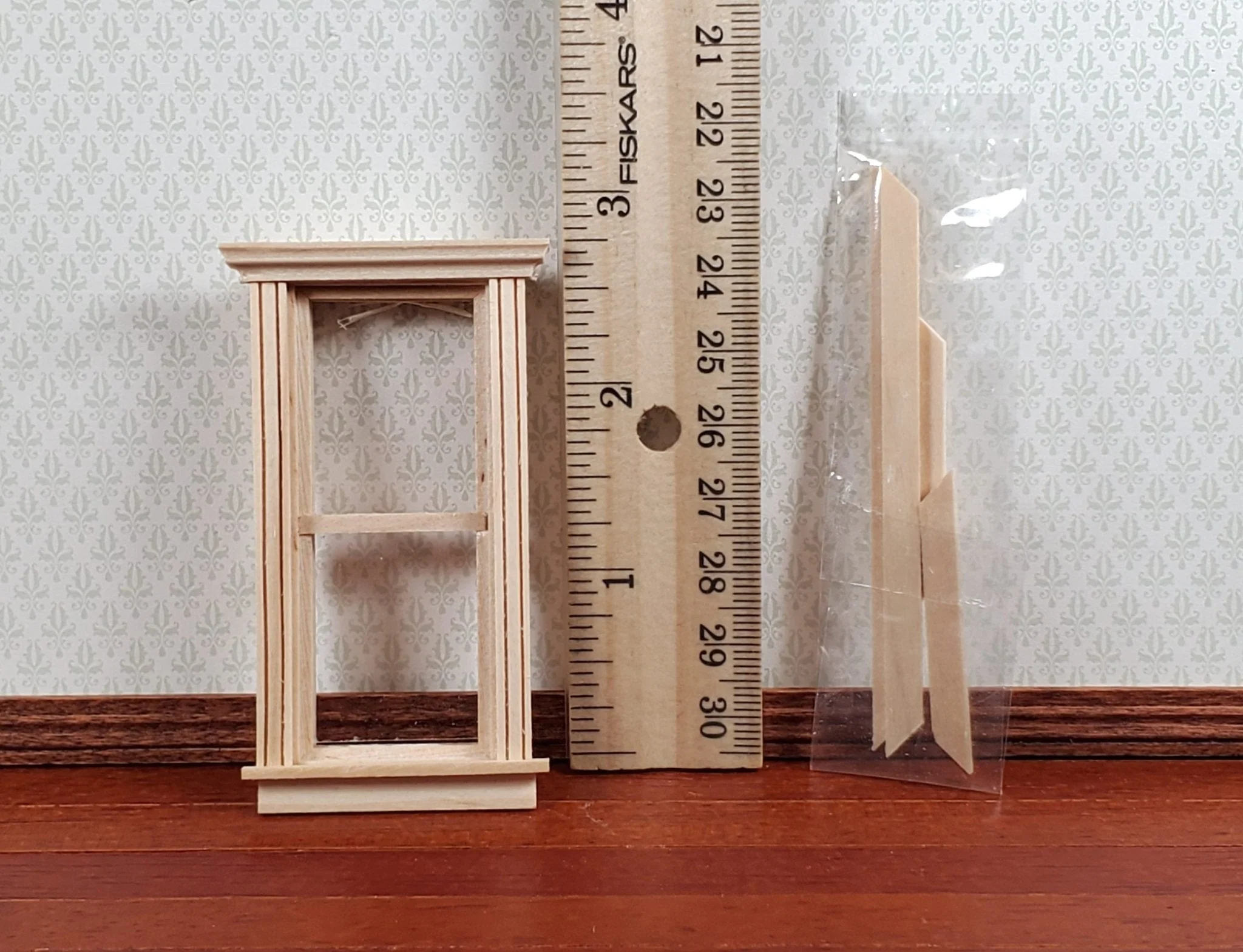 Dollhouse HALF SCALE 1:24 Window with Interior Trim Wood H5051 Houseworks - Image 3
