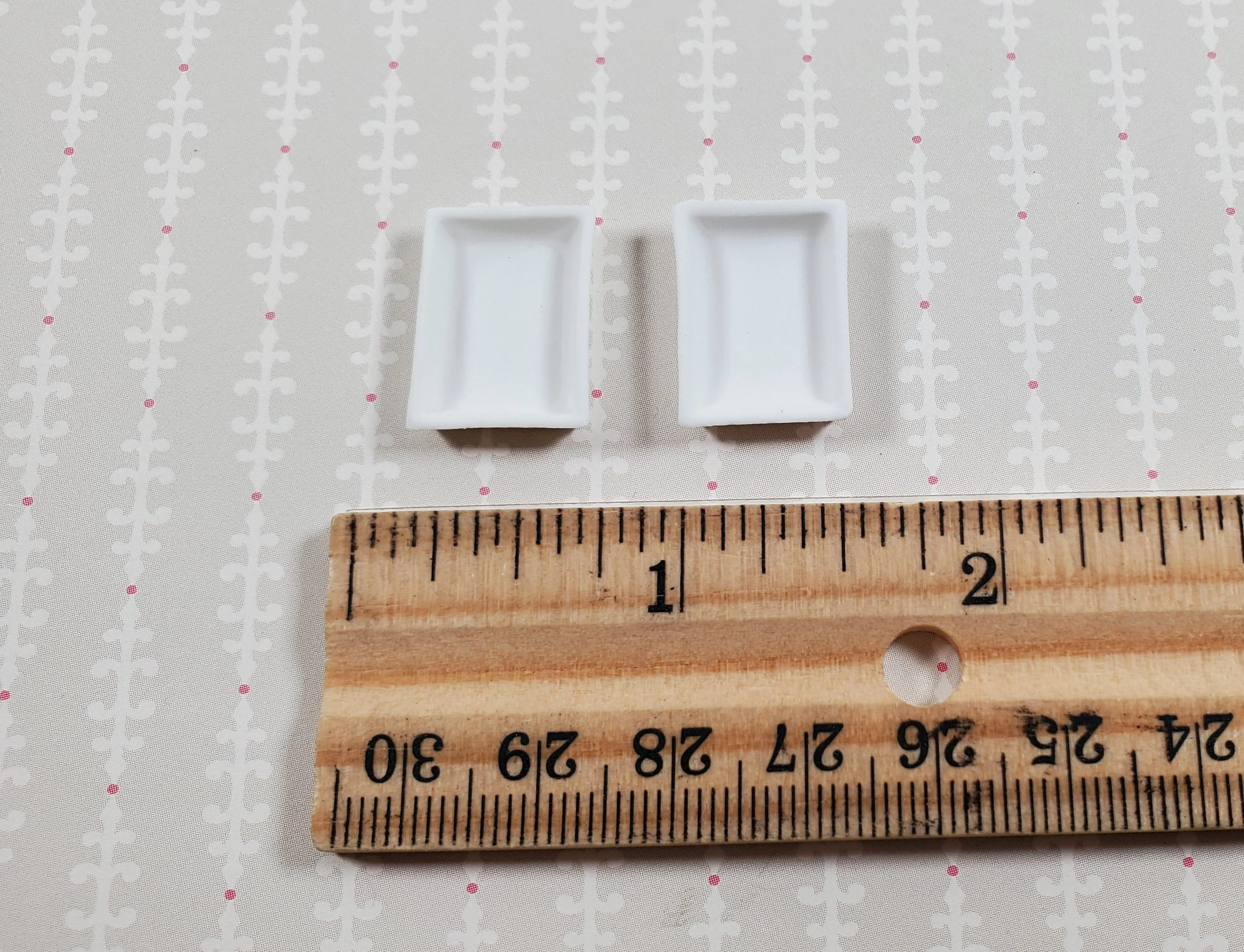 Dollhouse HALF SCALE Rectangular White Unglazed Ceramic Baking Trays 1:24 - Image 3