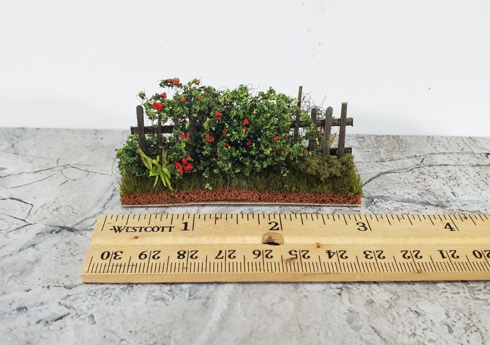Dollhouse HALF SCALE Red Roses Flowers with Fence 1:24 Scale Miniature 2 Sided - Image 3
