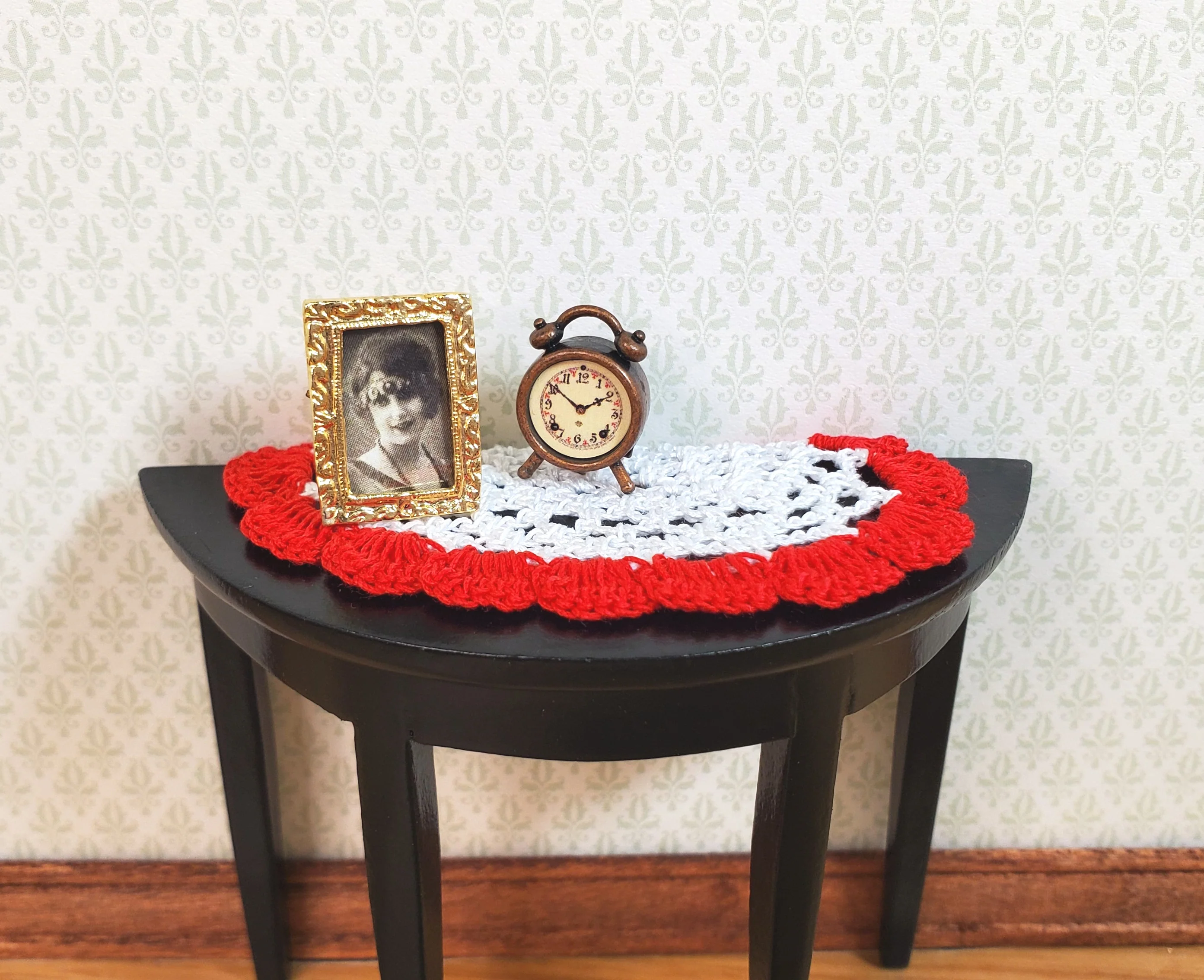Dollhouse Hand Crocheted Oval Doily White with Red Trim 1:12 Scale Miniature - Image 2