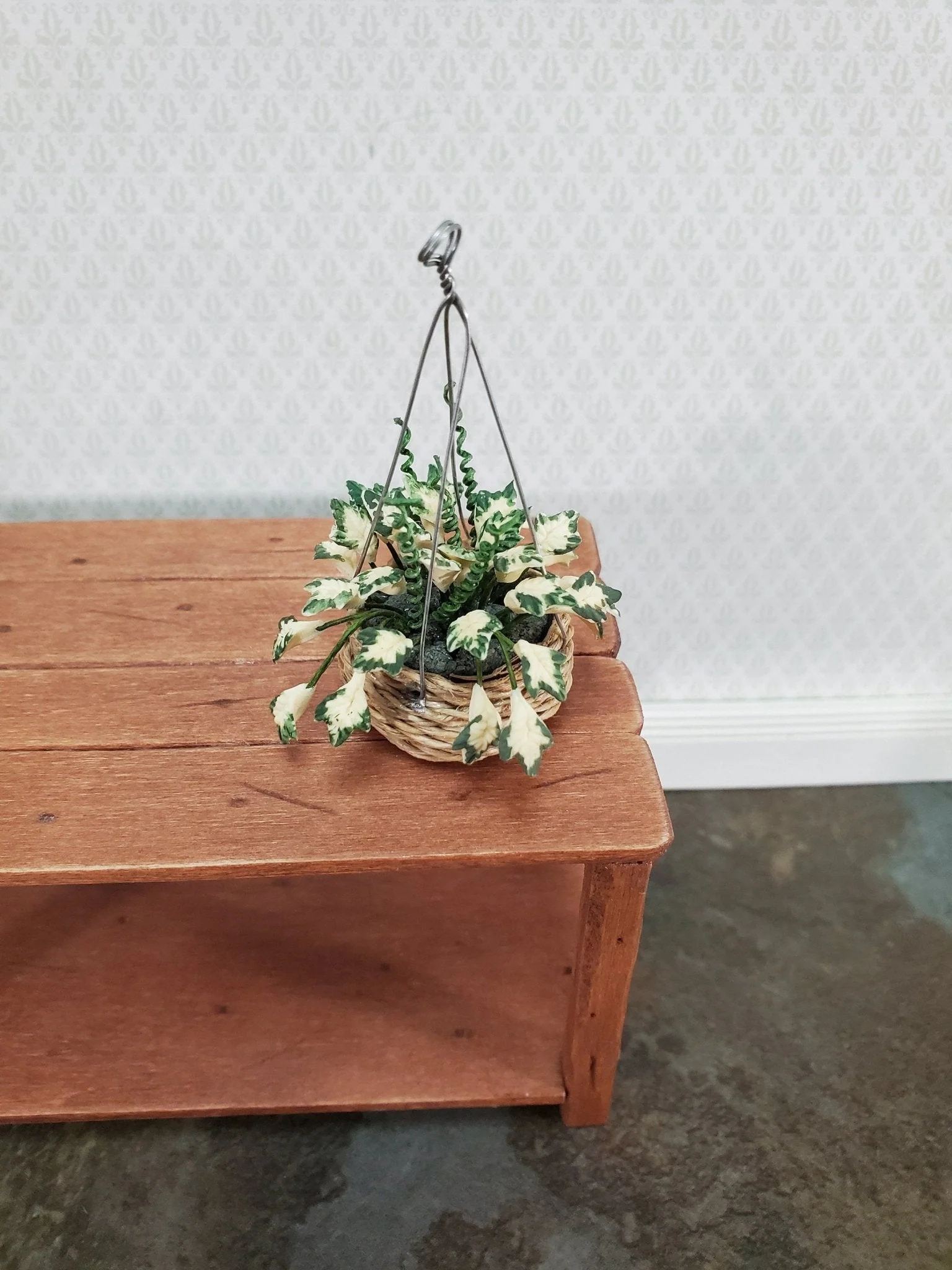 Dollhouse Hanging Plant Variegated English Ivy in Natural Basket 1:12 Scale Miniature - Image 2