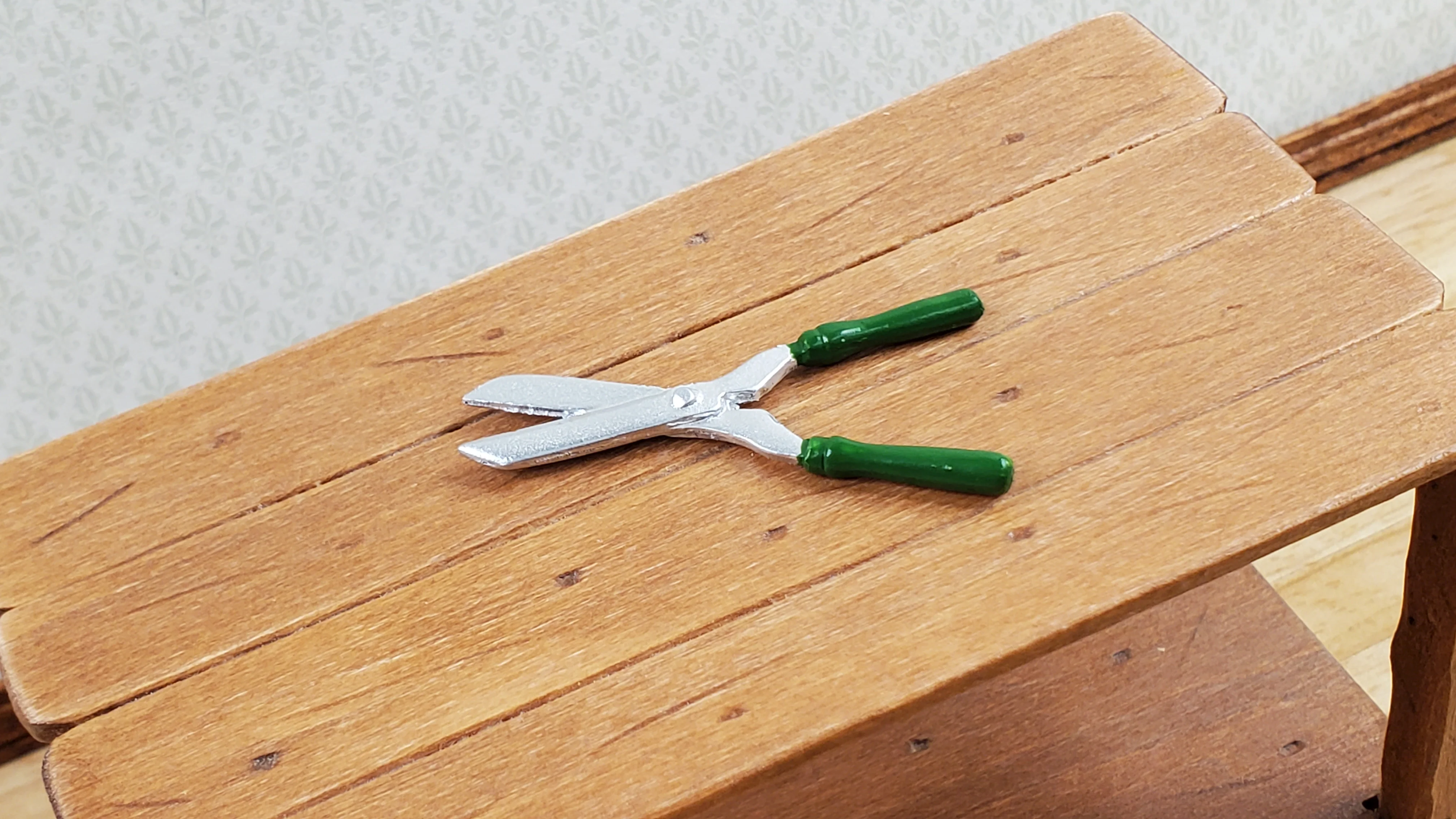Dollhouse Hedge Clippers Metal Miniature Garden Accessories Tools 1:12 Sale - Image 3