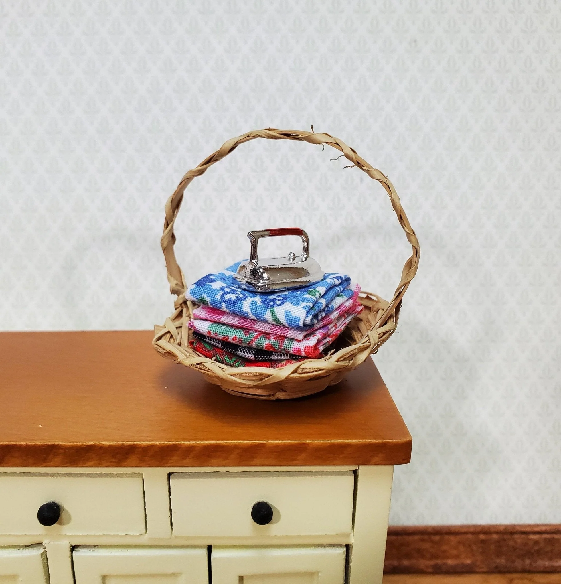 Dollhouse Iron with Folded Linens in Basket Set 1:12 Scale Miniature Laundry Room Decor