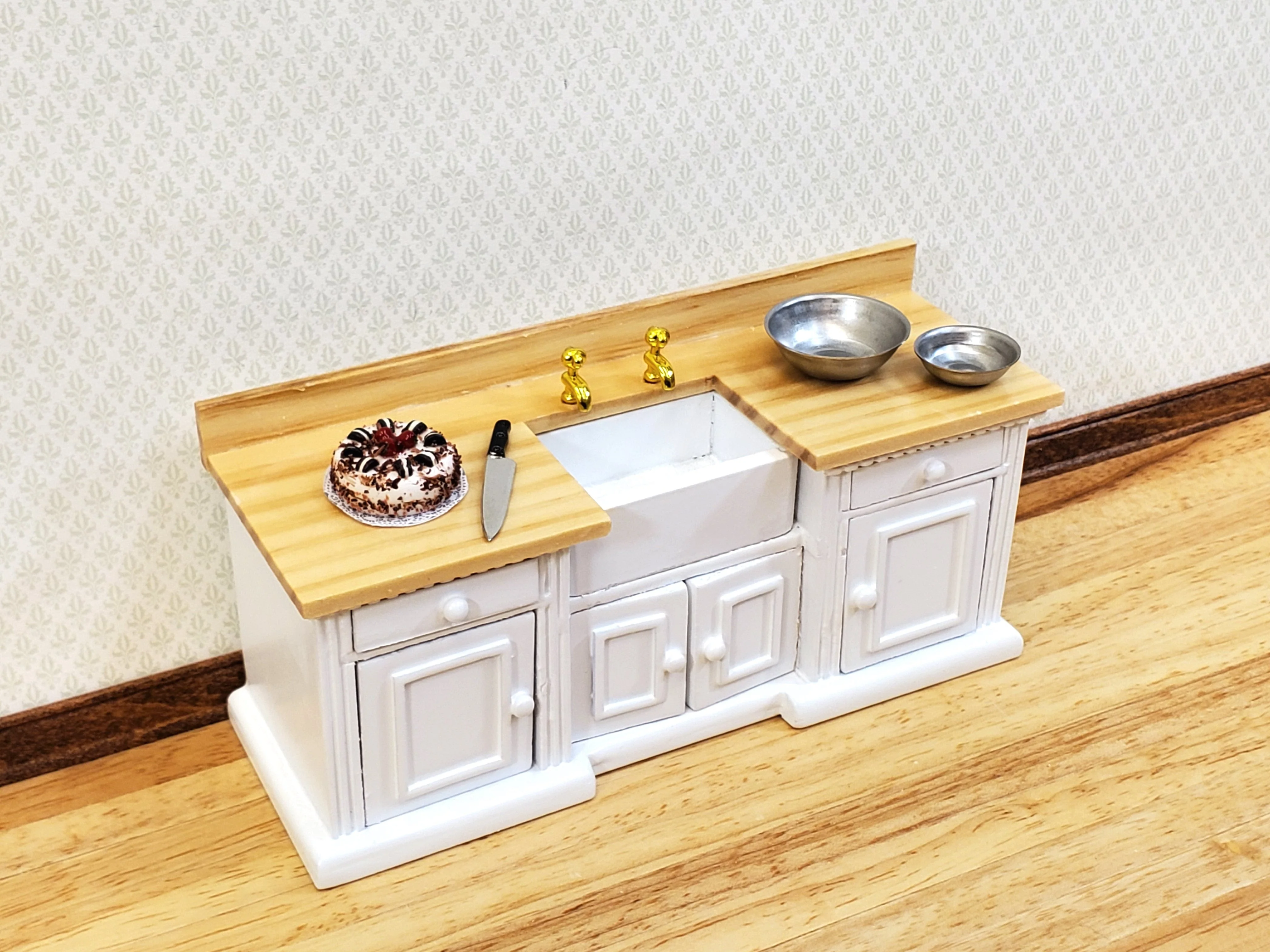 Dollhouse Kitchen Sink Cabinet 1:12 Scale Miniature in White Farmhouse Style - Image 6