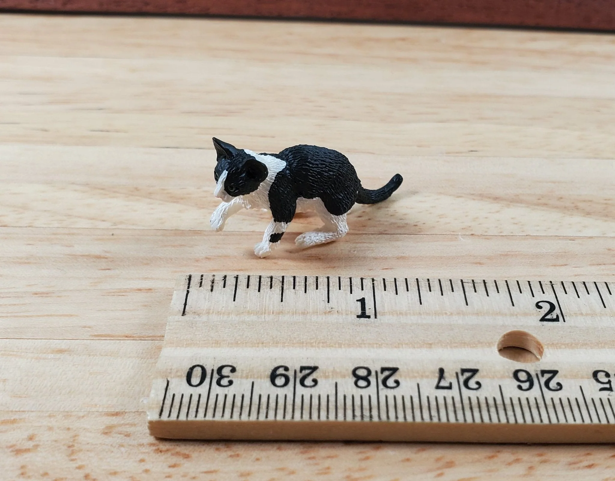 Dollhouse Kitten Black and White Playful Pose Kitty Cat 1:12 Scale Miniature Pet - Image 5