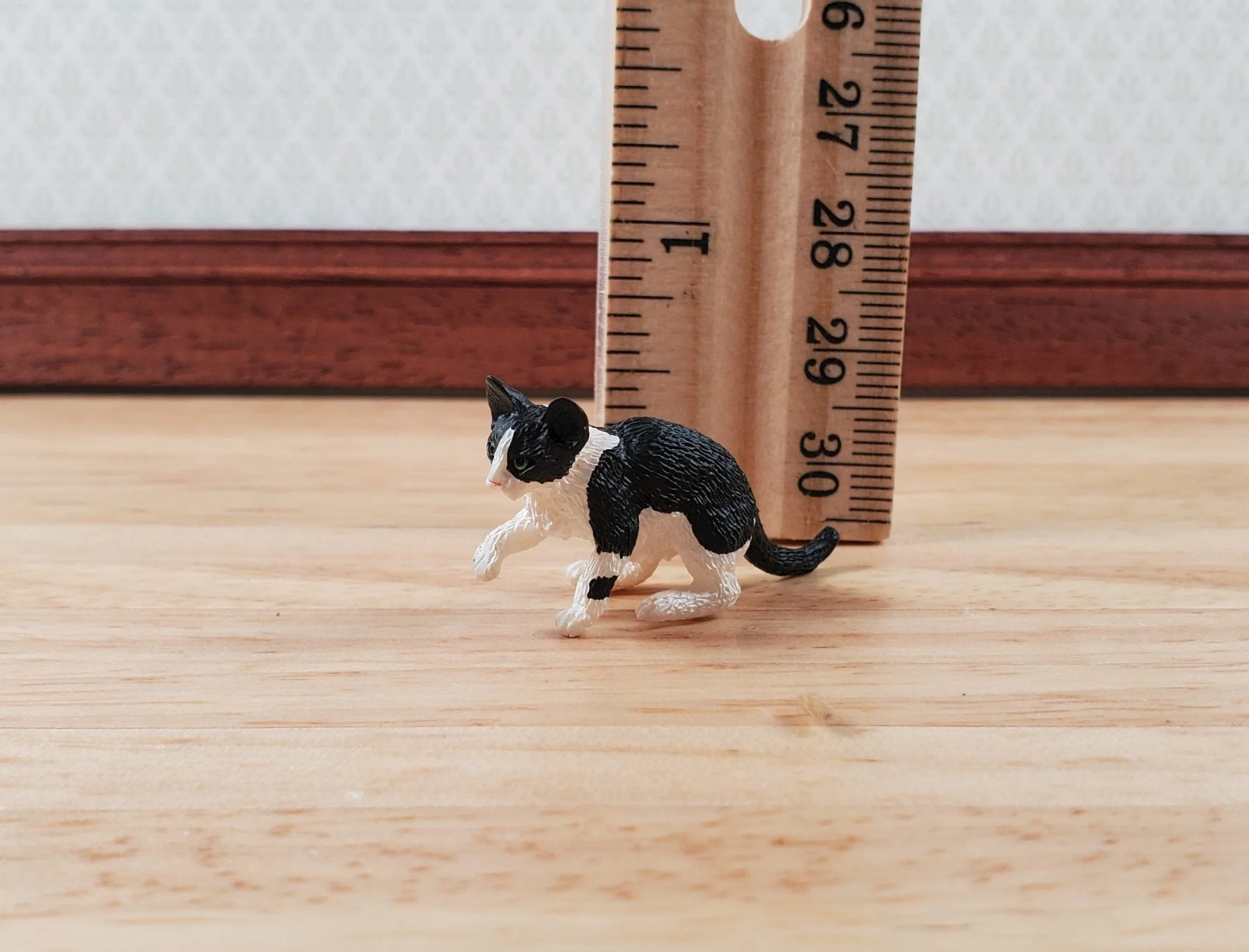 Dollhouse Kitten Black and White Playful Pose Kitty Cat 1:12 Scale Miniature Pet - Image 6