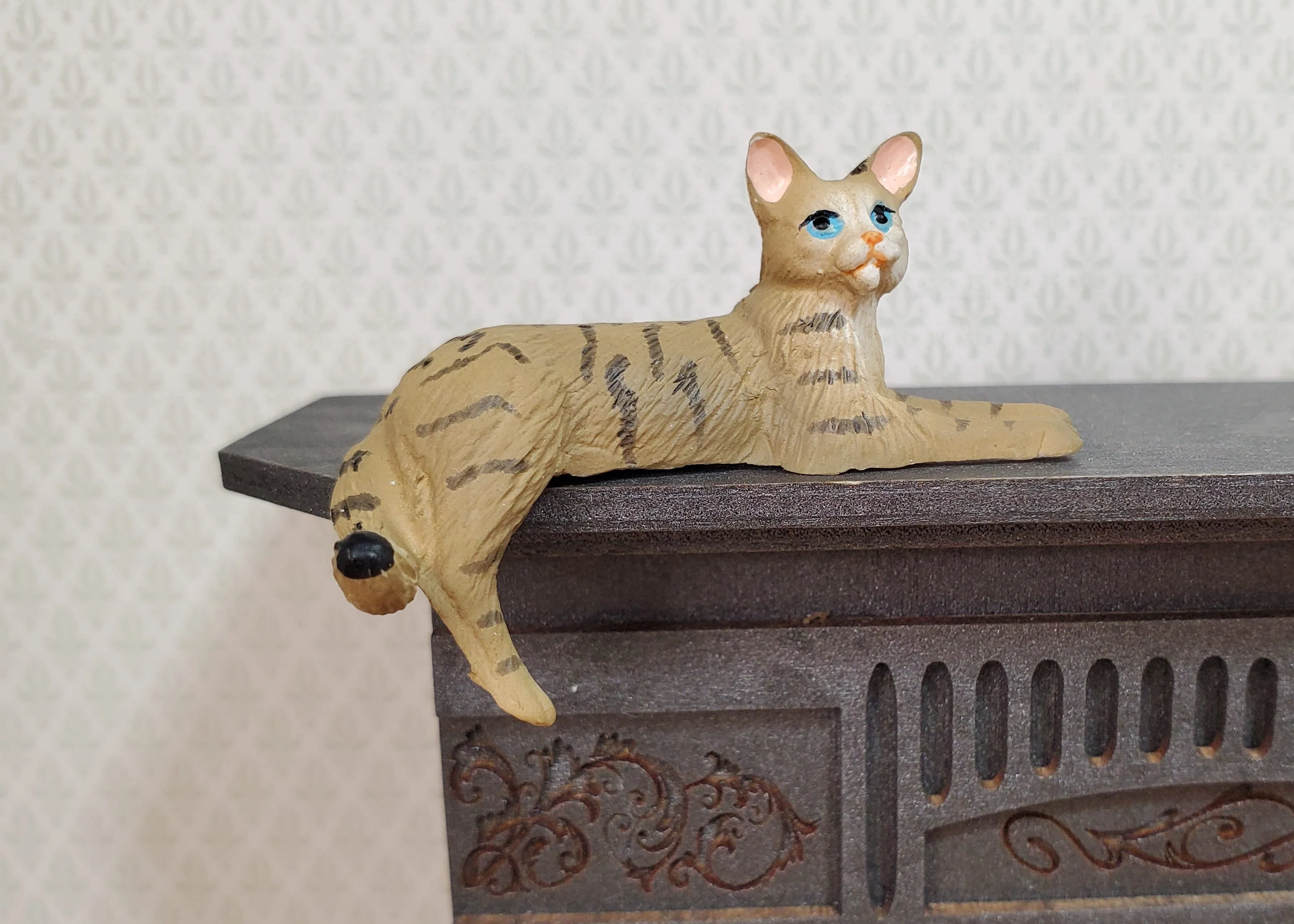 Dollhouse Kitty Cat Brown Tabby Shelf Sitter Leg Down 1:12 Scale Miniature Pet
