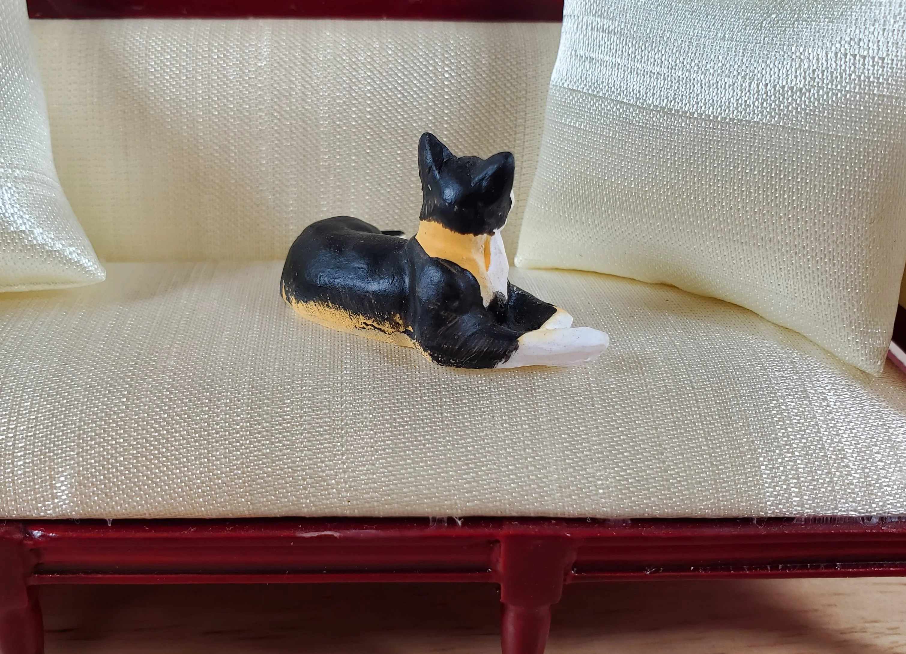 Dollhouse Kitty Cat Calico Lying Down on Side 1:12 Scale Miniature Pet - Image 2