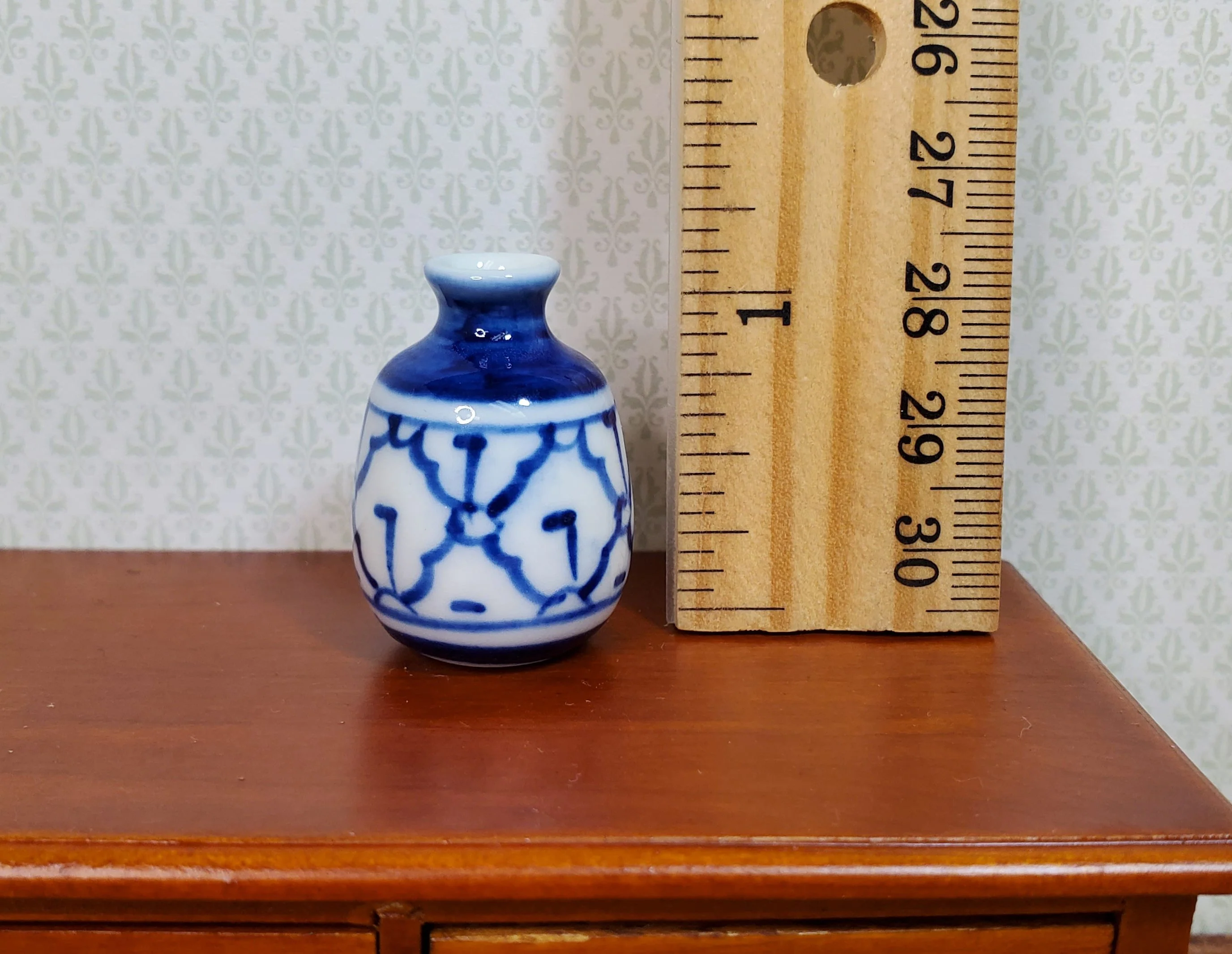 Dollhouse Large Blue & White Decorative Vase Ceramic 1:12 Scale Miniature - Image 3
