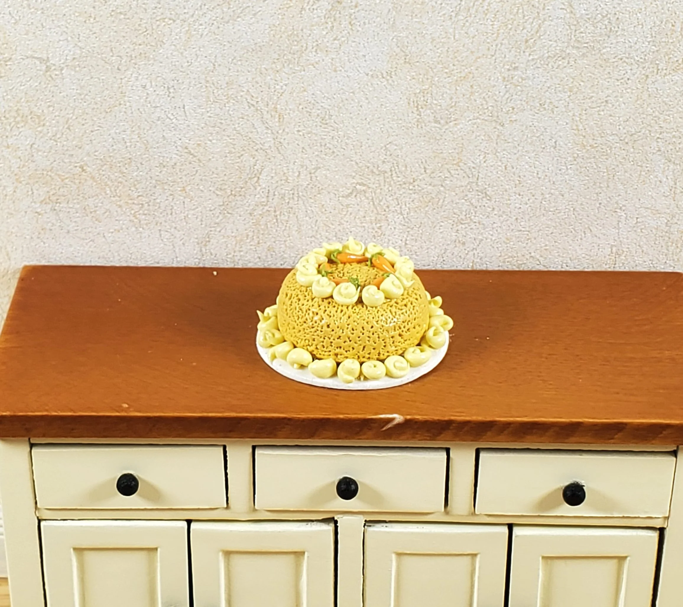 Dollhouse Large Carrot Cake 1:12 Scale Miniature Dessert Food