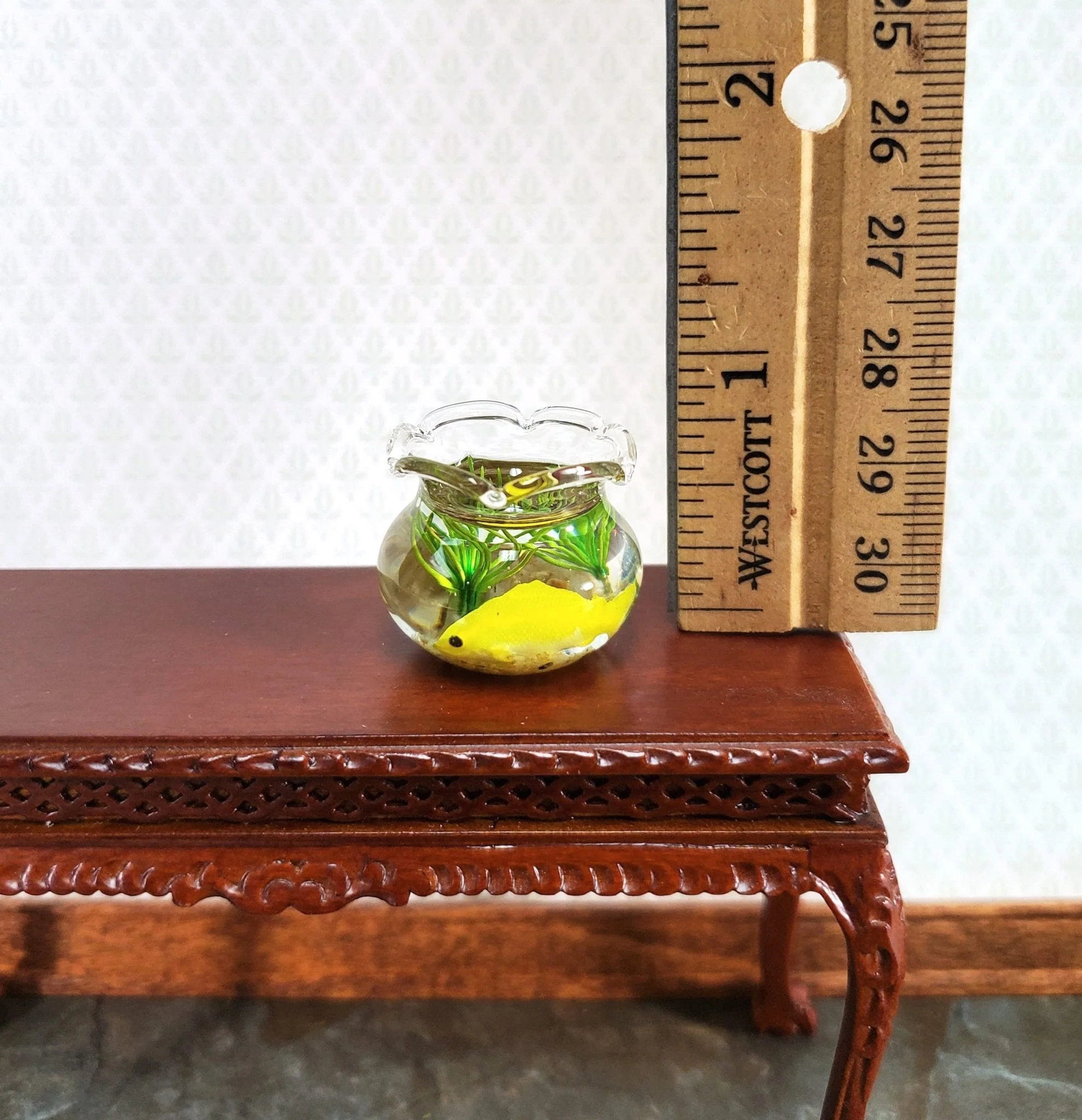 Dollhouse Large Fish Bowl Tank 1 Piece Random Colors 1:12 Scale Modern Miniatures - Image 4