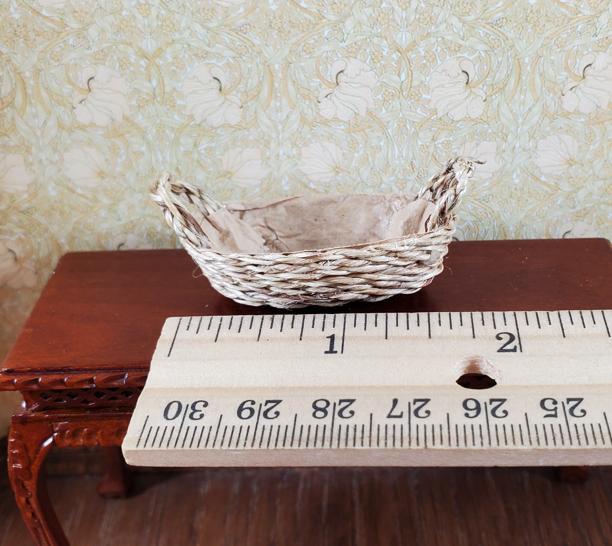 Dollhouse Large Two Handled Oval Basket 1:12 Scale Miniature - Image 4