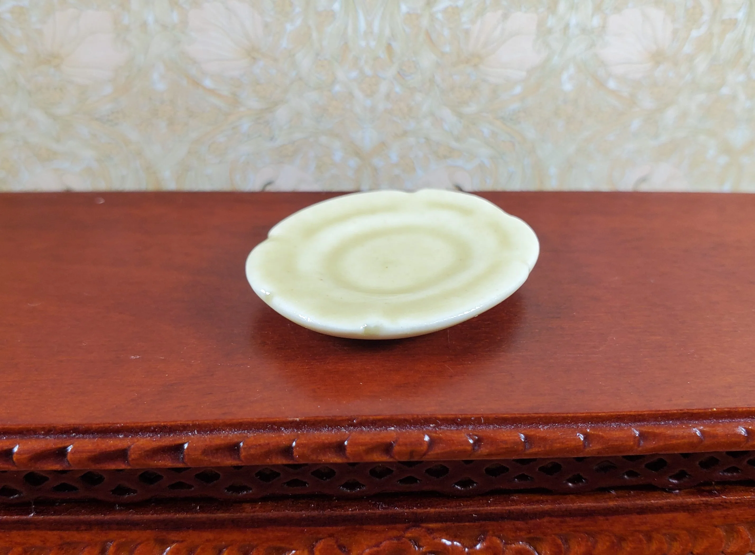 Dollhouse Light Brown Ceramic Serving Platter Scallop Edge 1:12 Scale Miniature - Image 2