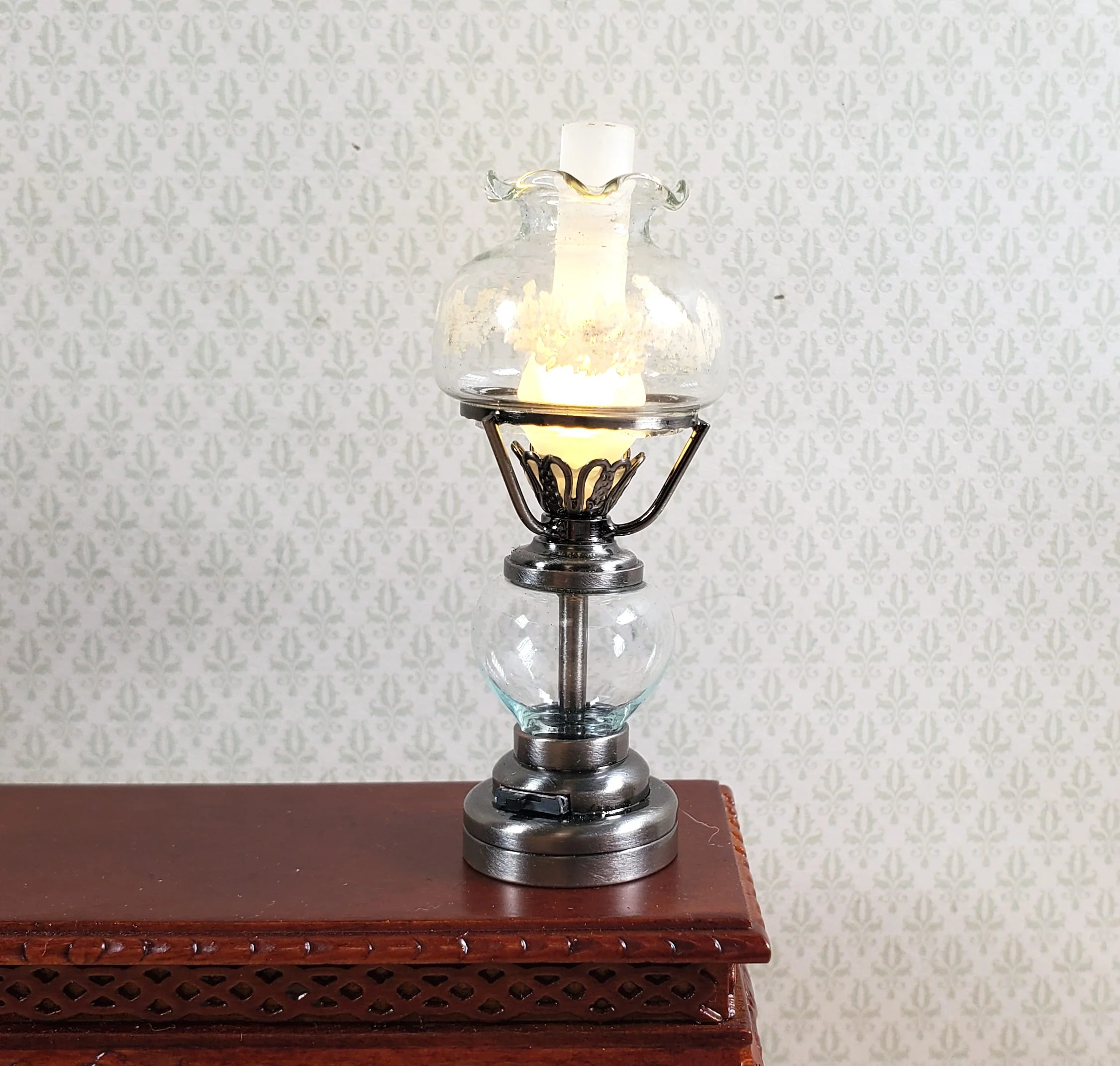 Dollhouse Light Hurricane Oil Lamp Battery Operated 1:12 Scale Aged Pewter