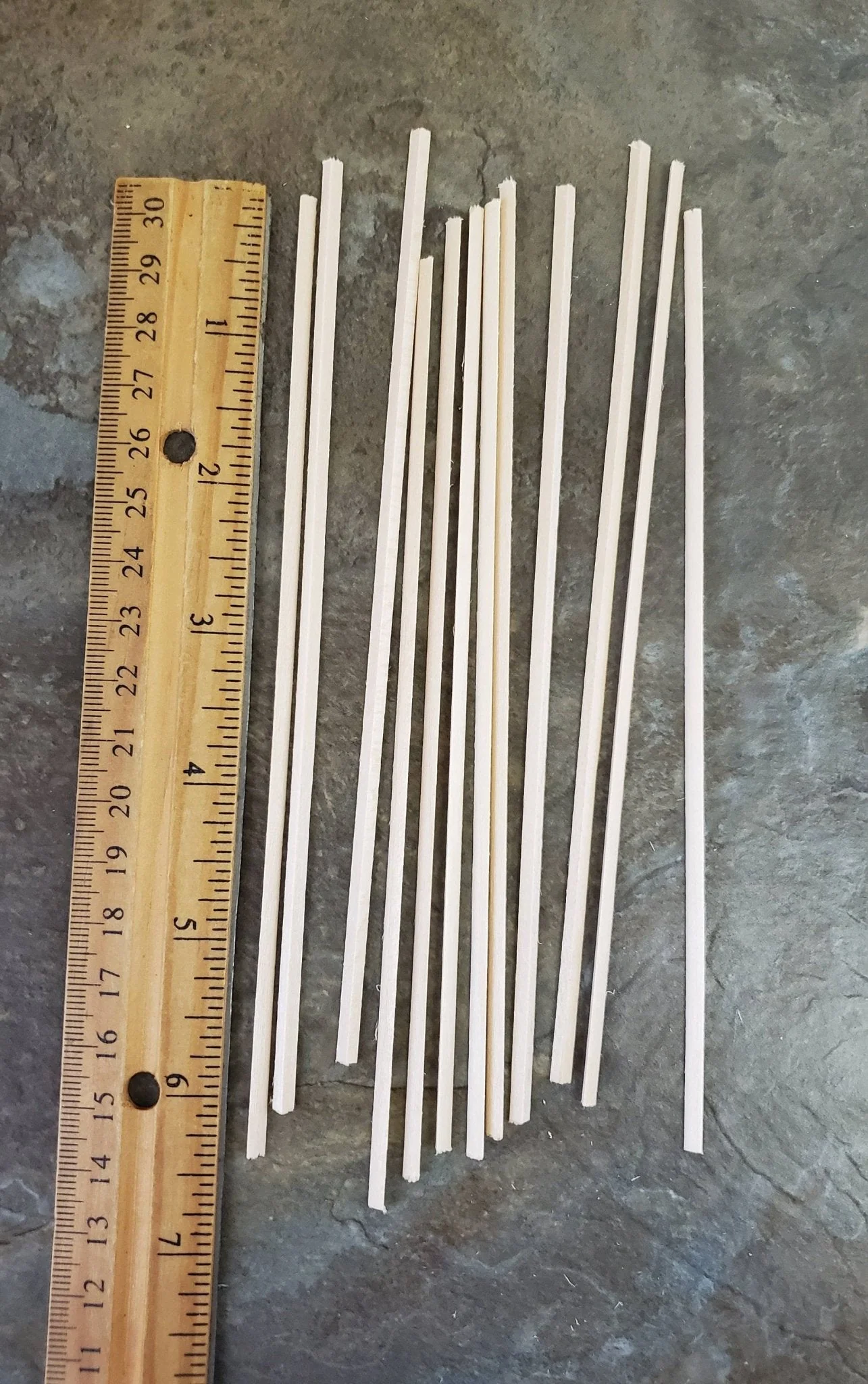 Dollhouse Miniature 6" Trim Scrap Quarter Round Tiny Wood Strip 3/32" 12 Pieces 1:12 Scale - Image 2