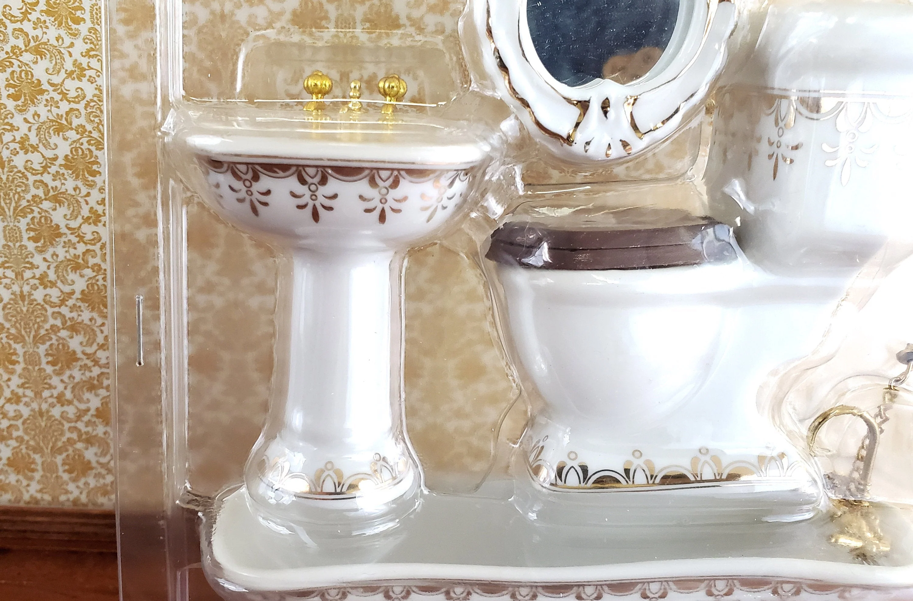 Dollhouse Miniature Bathroom Set Tub Toilet Sink Mirror White & Gold 1:12 Scale - Image 3