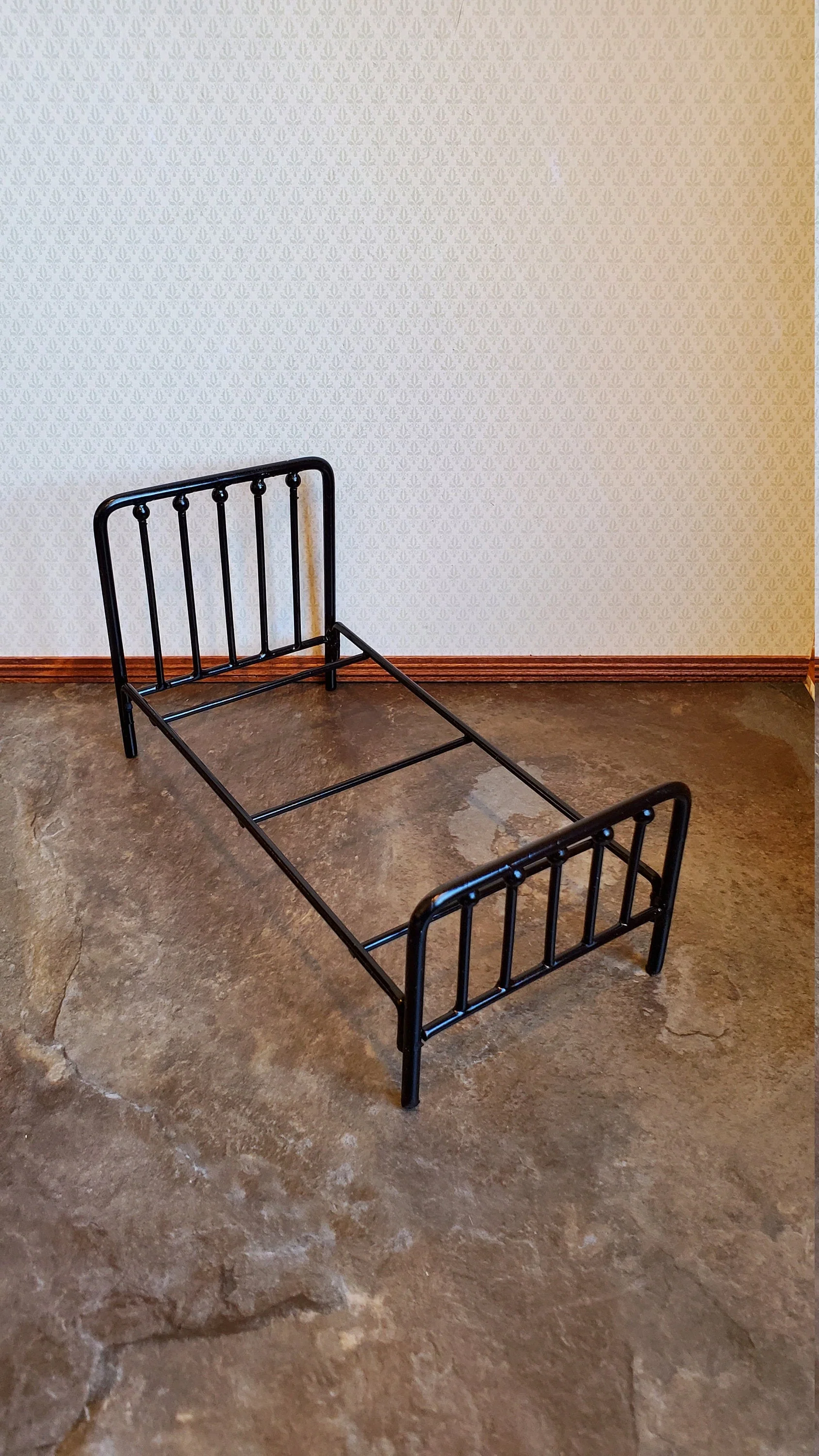 Dollhouse Miniature Bed Black Metal with Mattress Pillow Blanket 1:12 Scale Furniture - Image 4