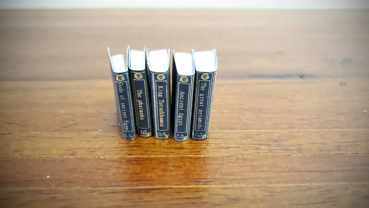 Dollhouse Miniature Book Set x5 Ancient Egypt 1:12 Scale (blank inside) - Image 2