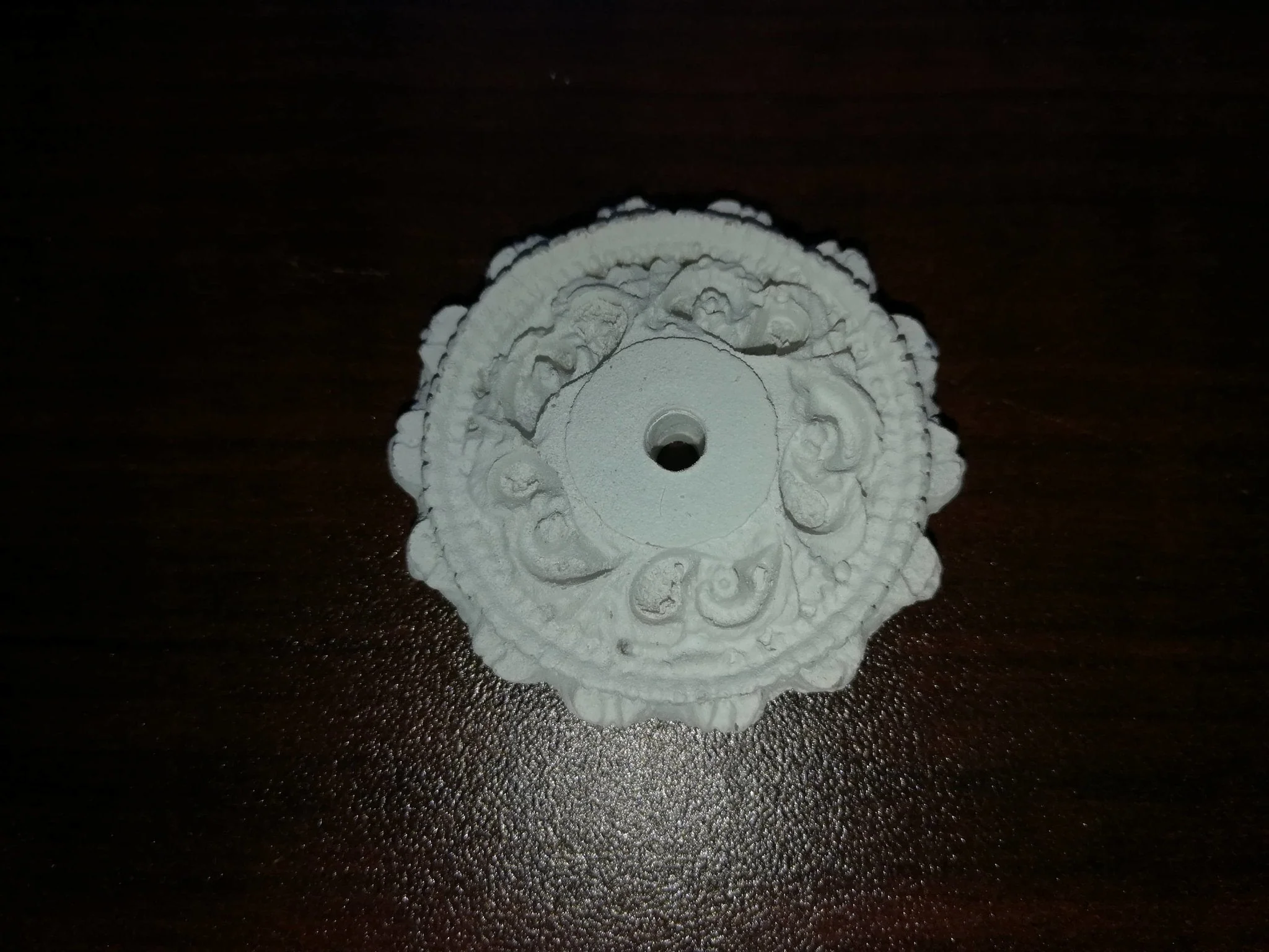 Dollhouse Miniature Ceiling Rose Medallion Small Plaster Resin 1:12 Scale 1 1/2" - Image 3