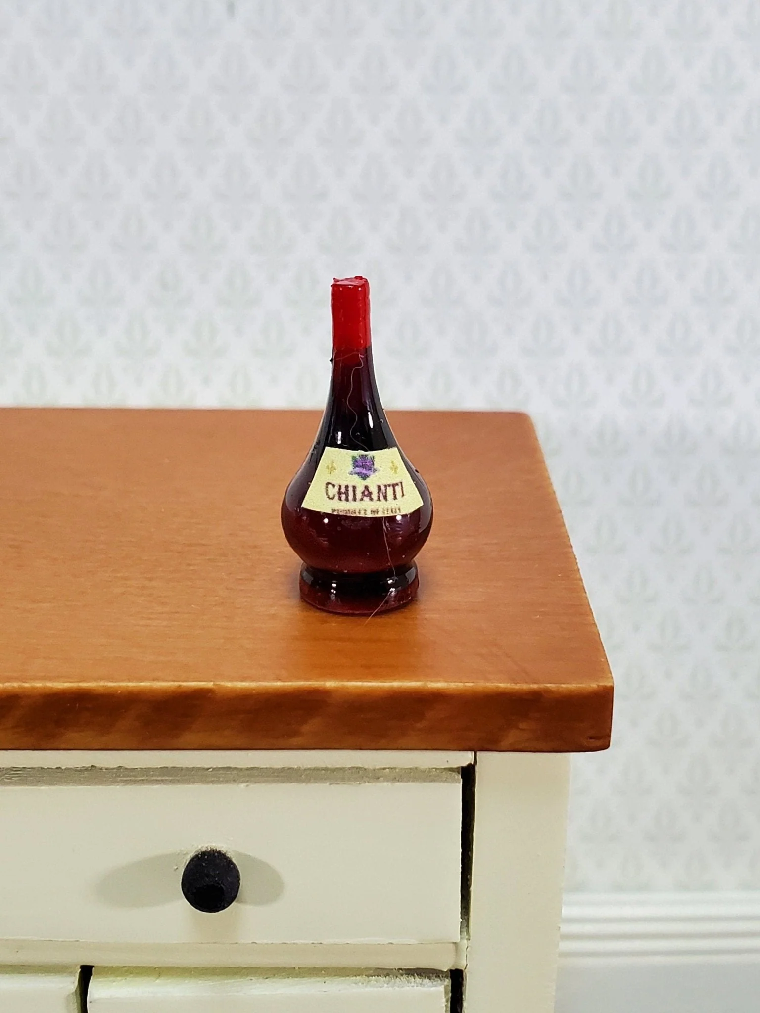 Dollhouse Miniature Chianti Wine Bottle 1:12 Scale Kitchen Accessory Beverages
