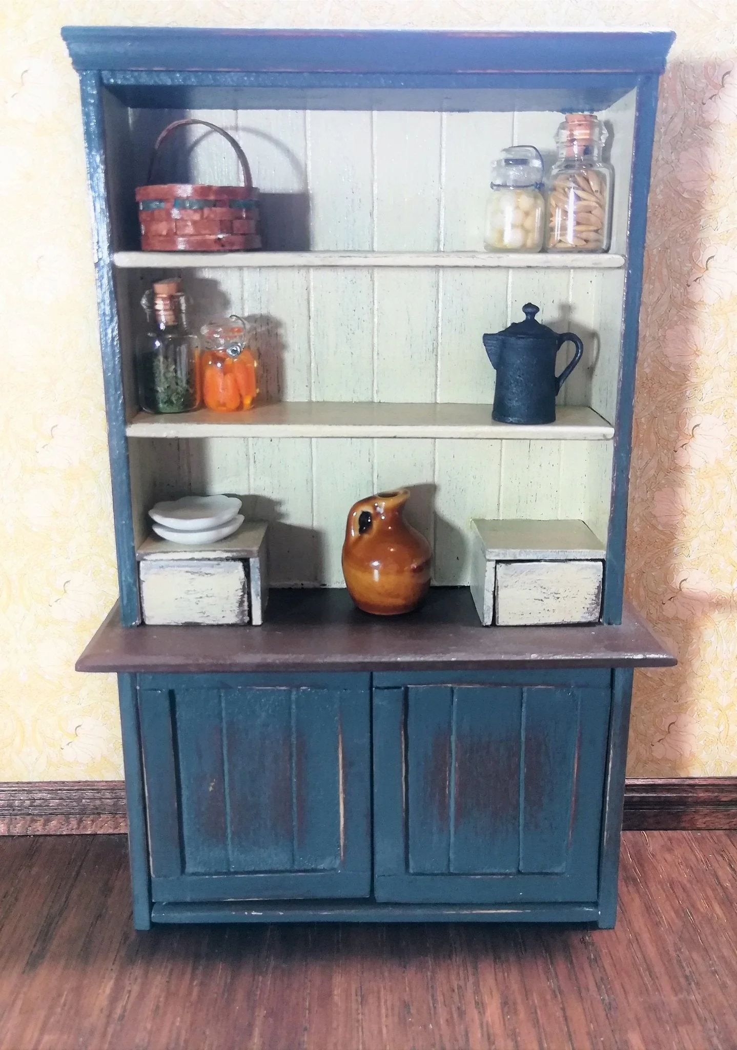 Dollhouse Miniature Coffee Pot Faux Cast Iron for 1:12 Scale Painted Metal - Image 2