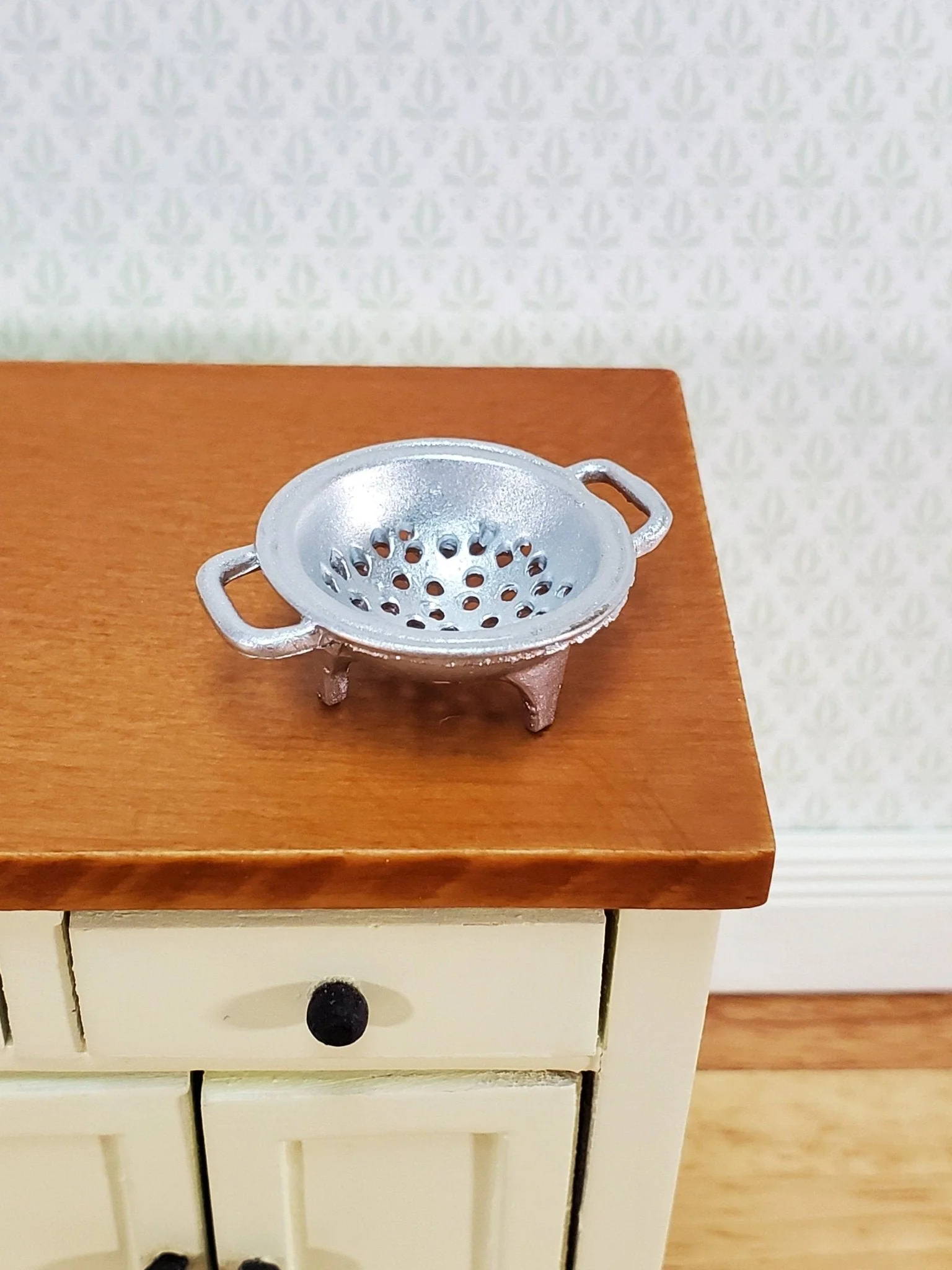 Dollhouse Miniature Colander Strainer Metal 1:12 Scale Kitchen Accessories