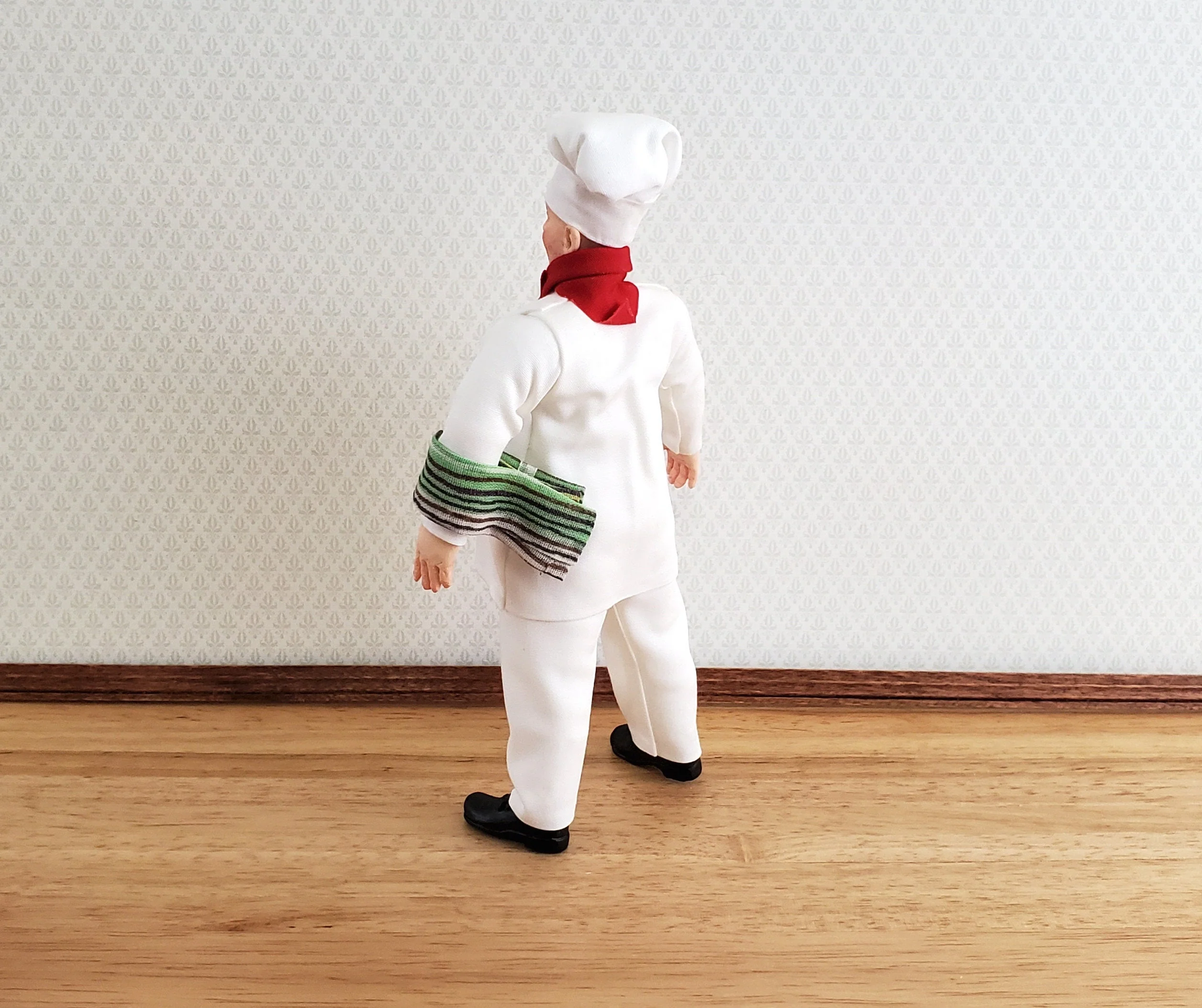Dollhouse Miniature Cook Chef Male Doll Resin Body Cloth Clothes 1:12 Scale Falcon Miniatures - Image 3