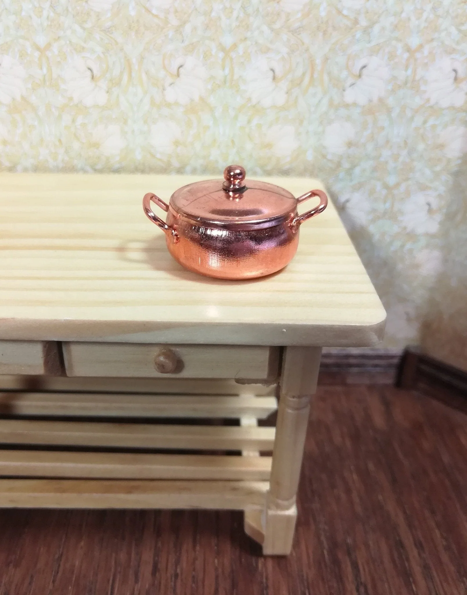 Dollhouse Miniature Copper Cooking Pot Large with Removable Lid 1:12 Scale
