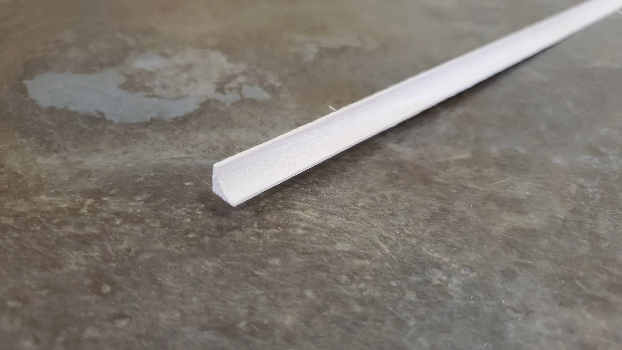 Dollhouse Miniature Cove Molding Trim Wood Strip 1/4" x 18" long 1:12 Scale - Image 2