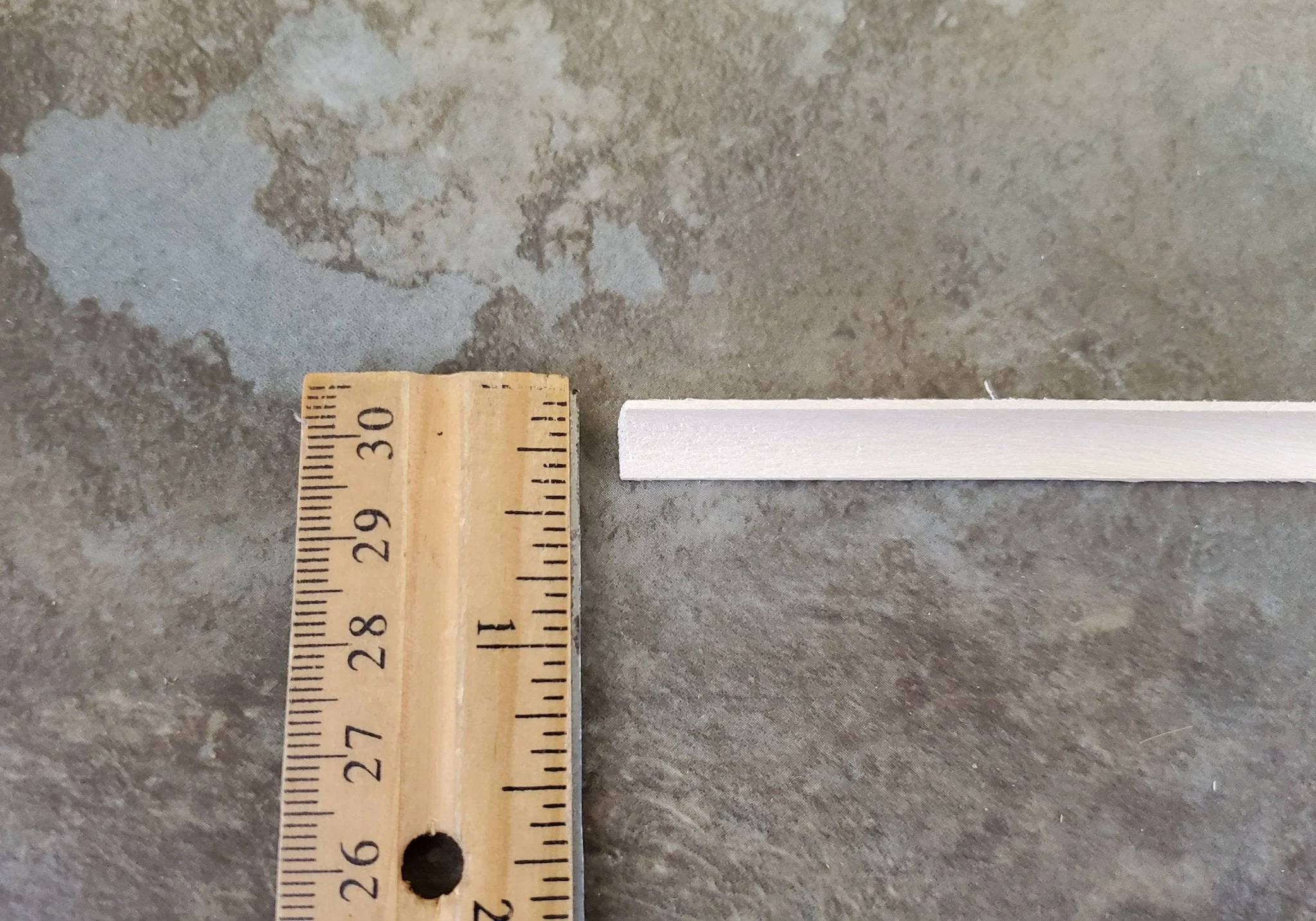 Dollhouse Miniature Cove Molding Trim Wood Strip 1/4" x 18" long 1:12 Scale - Image 3