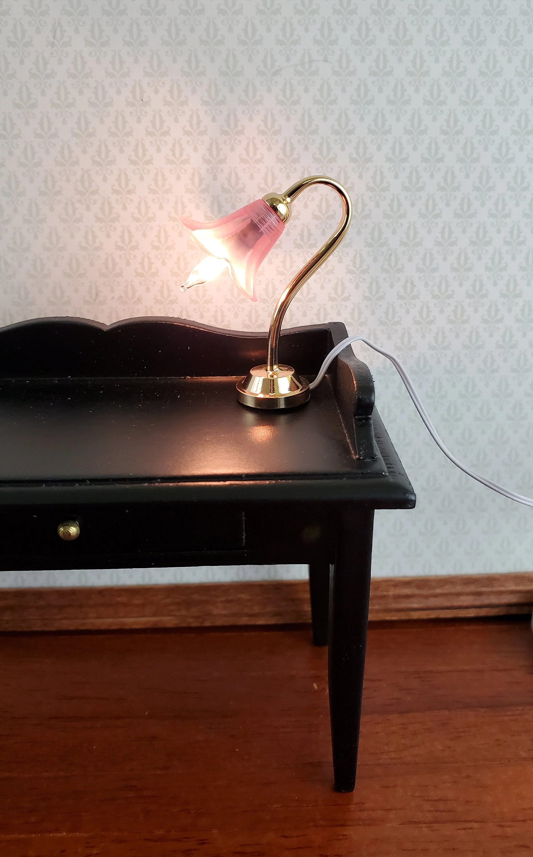 Dollhouse Desk Table Lamp Pink Flower Electric Light 1:12 Scale 12 Volt w/ Plug - Image 2