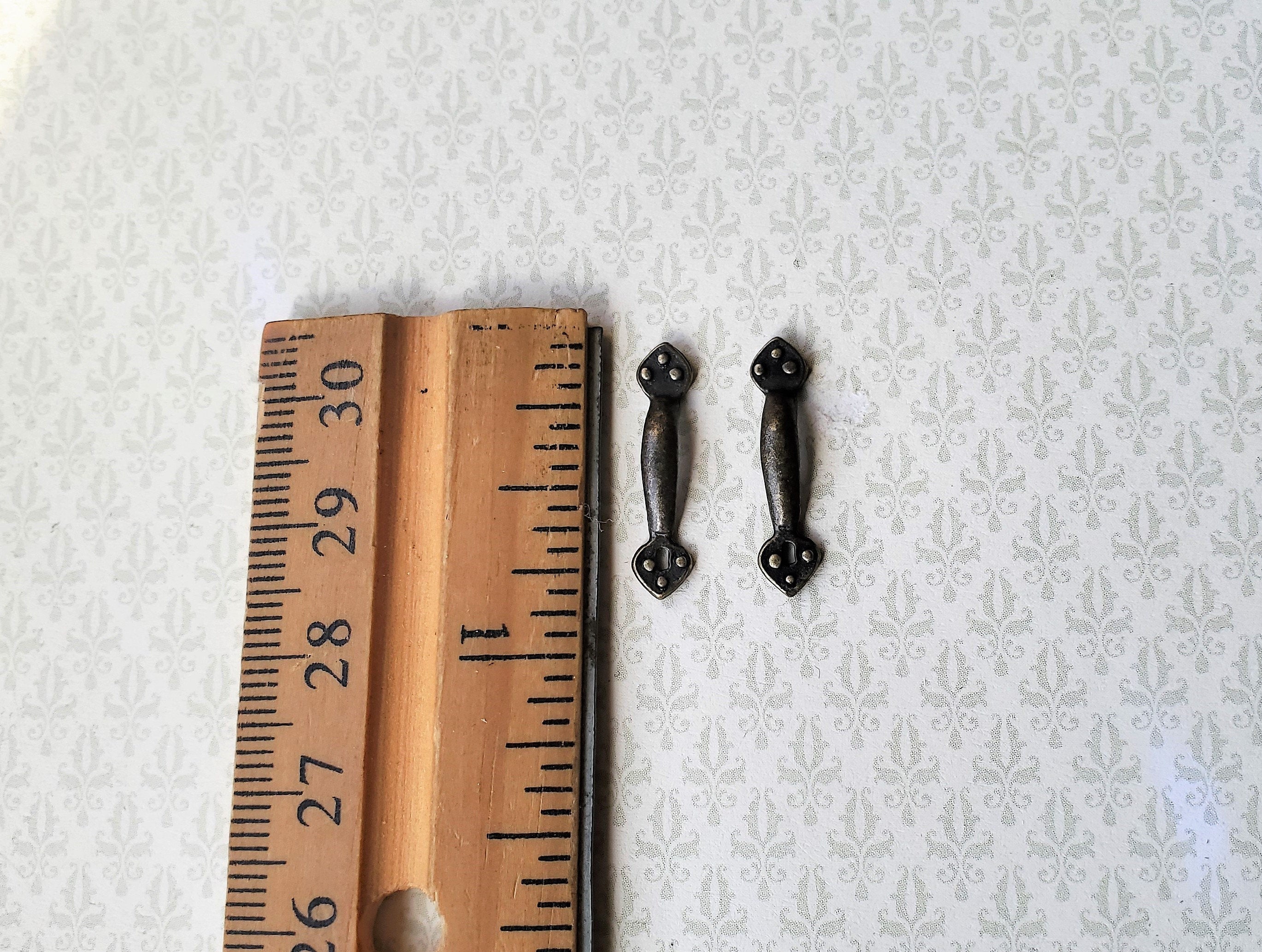 Dollhouse Miniature Door Handles with Keyhole Tudor Style x2 Antique Bronze Finish 1:12 Scale - Image 3