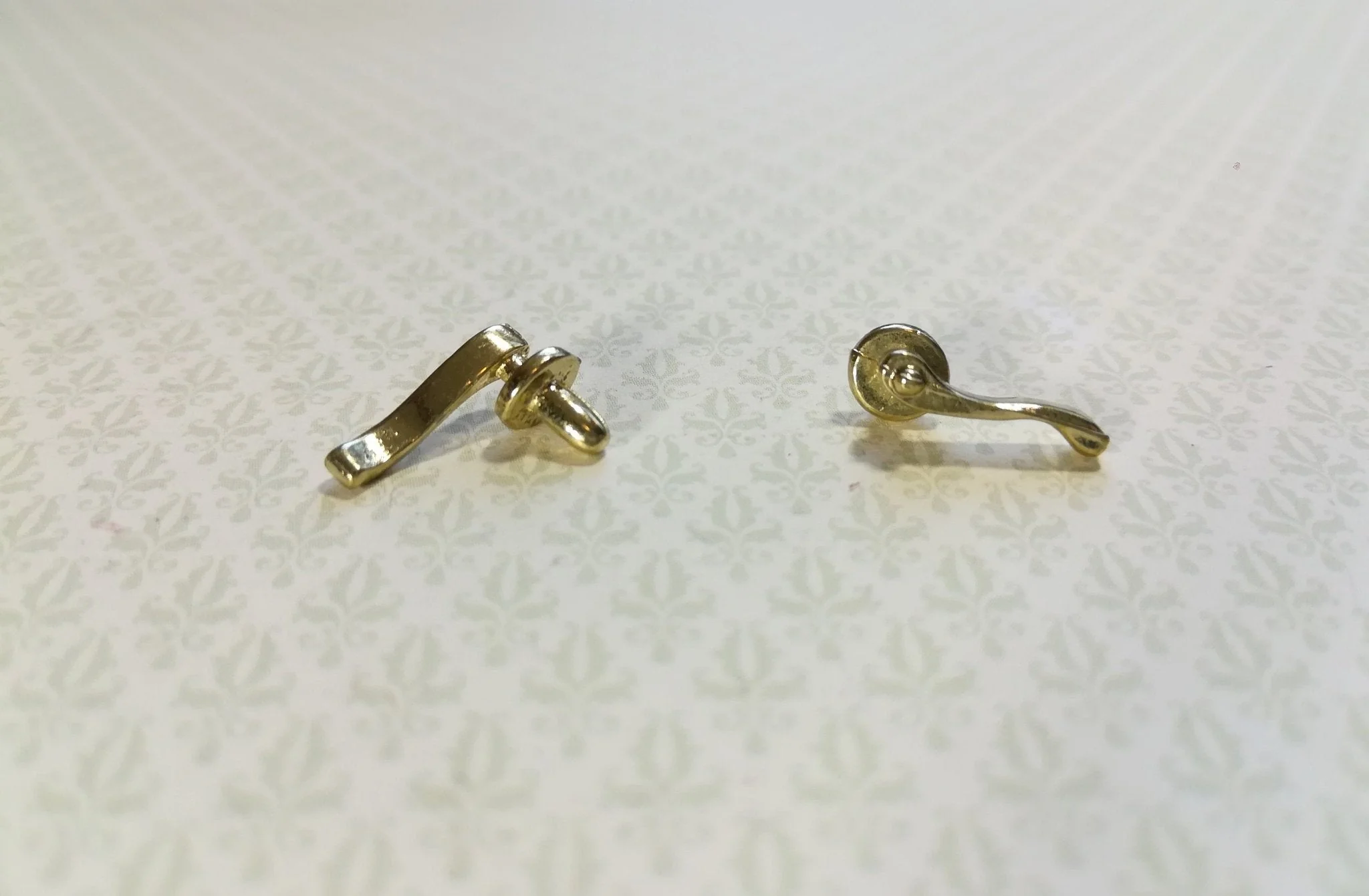 Dollhouse Miniature Door Handles x2 French Lever Style Gold 1:12 Scale - Image 2