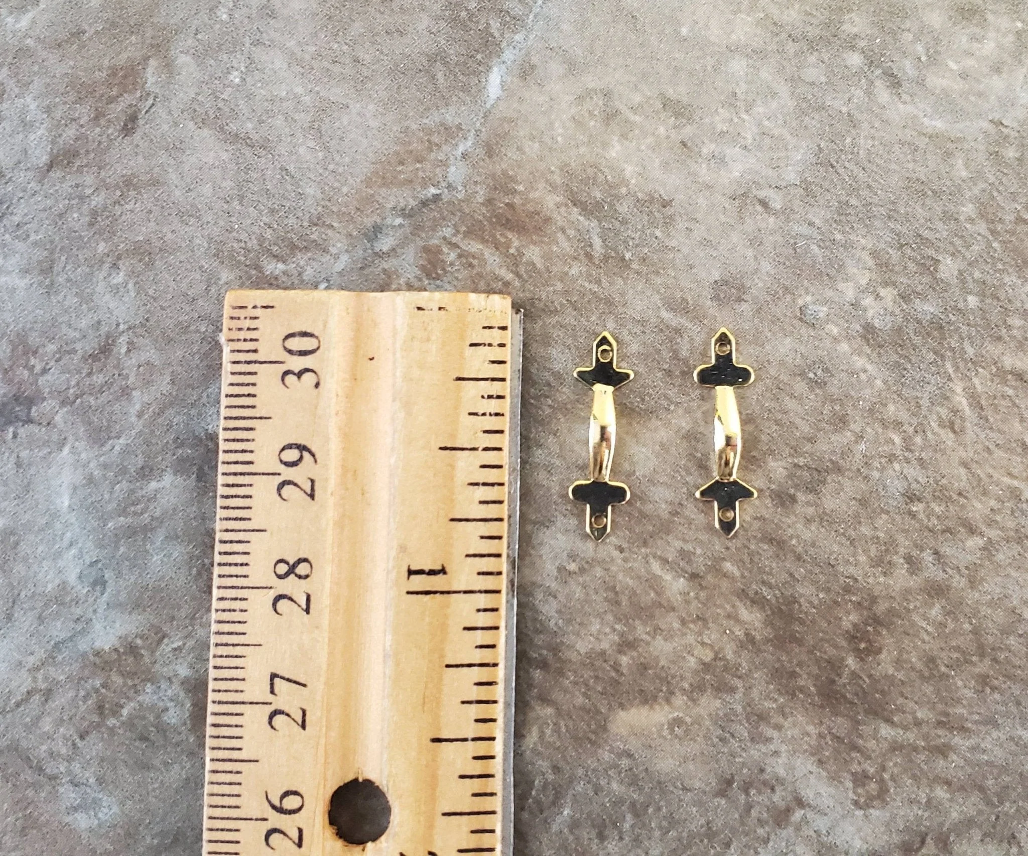 Dollhouse Miniature Drawer Pulls or Door Handles x2 Gold 1:12 Scale CLA05520 - Image 3