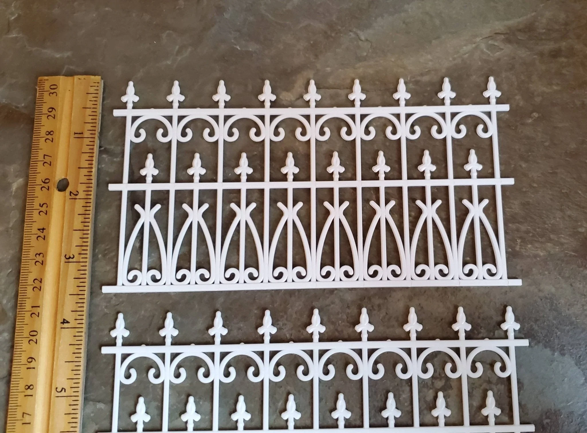 Dollhouse Miniature Fence Railing x2 White Victorian or Georgian Garden 1:12 Scale - Image 2