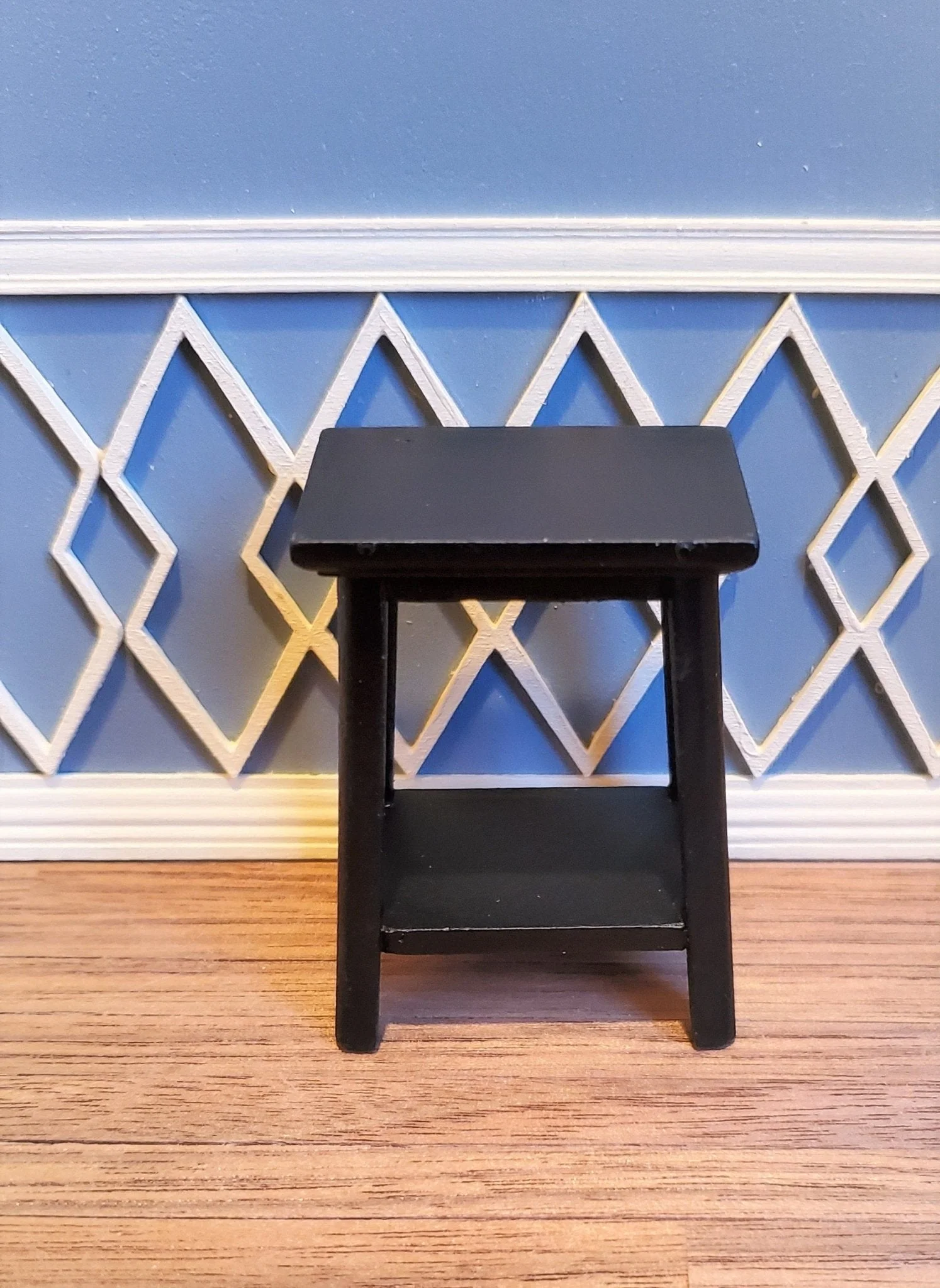 Dollhouse Miniature Fern or Plant Stand Side Table Black 1:12 Scale Furniture