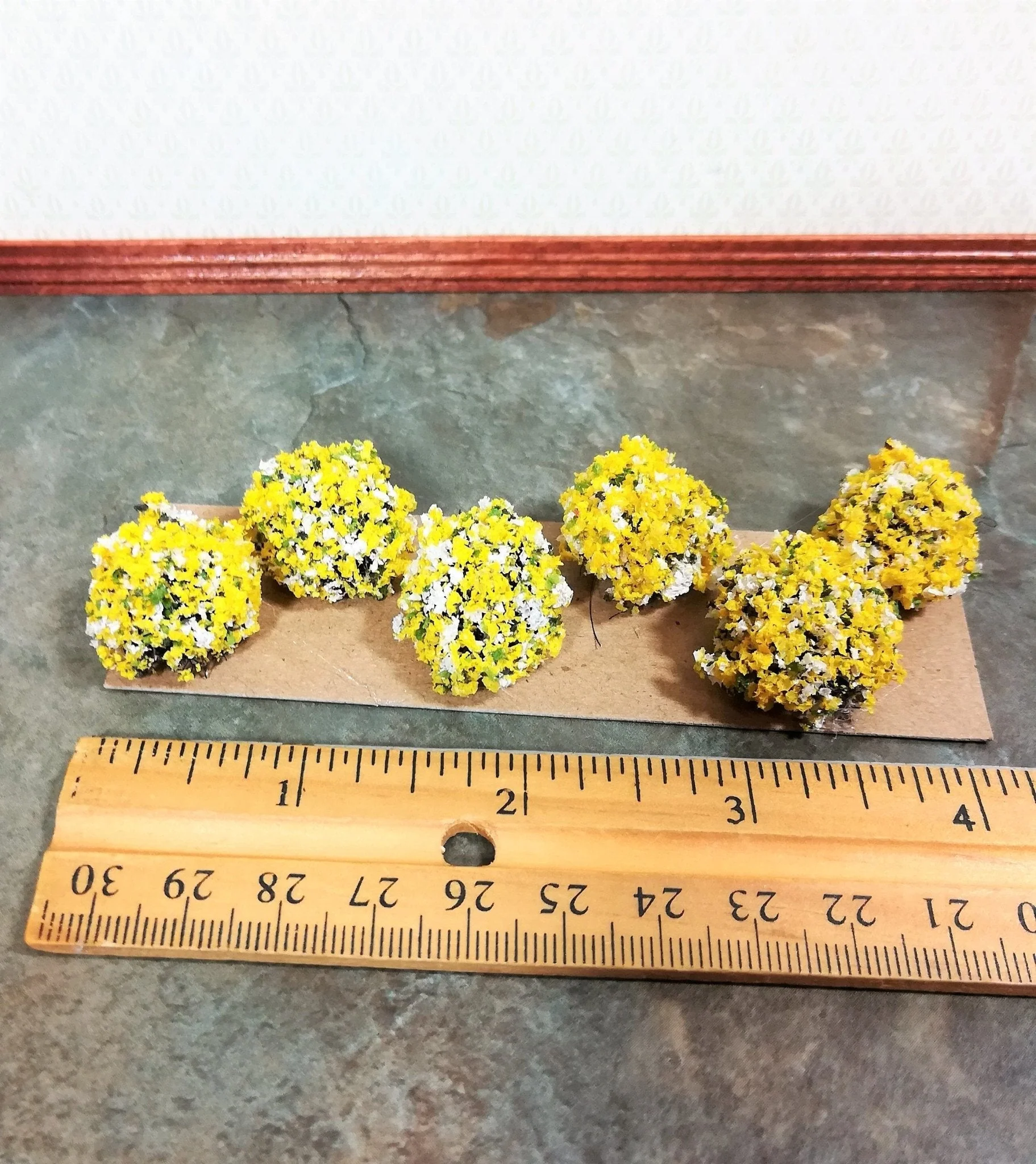 Dollhouse Miniature Flowering Shrub Yellow & White Small Bush Round 1:12 Scale - Image 3