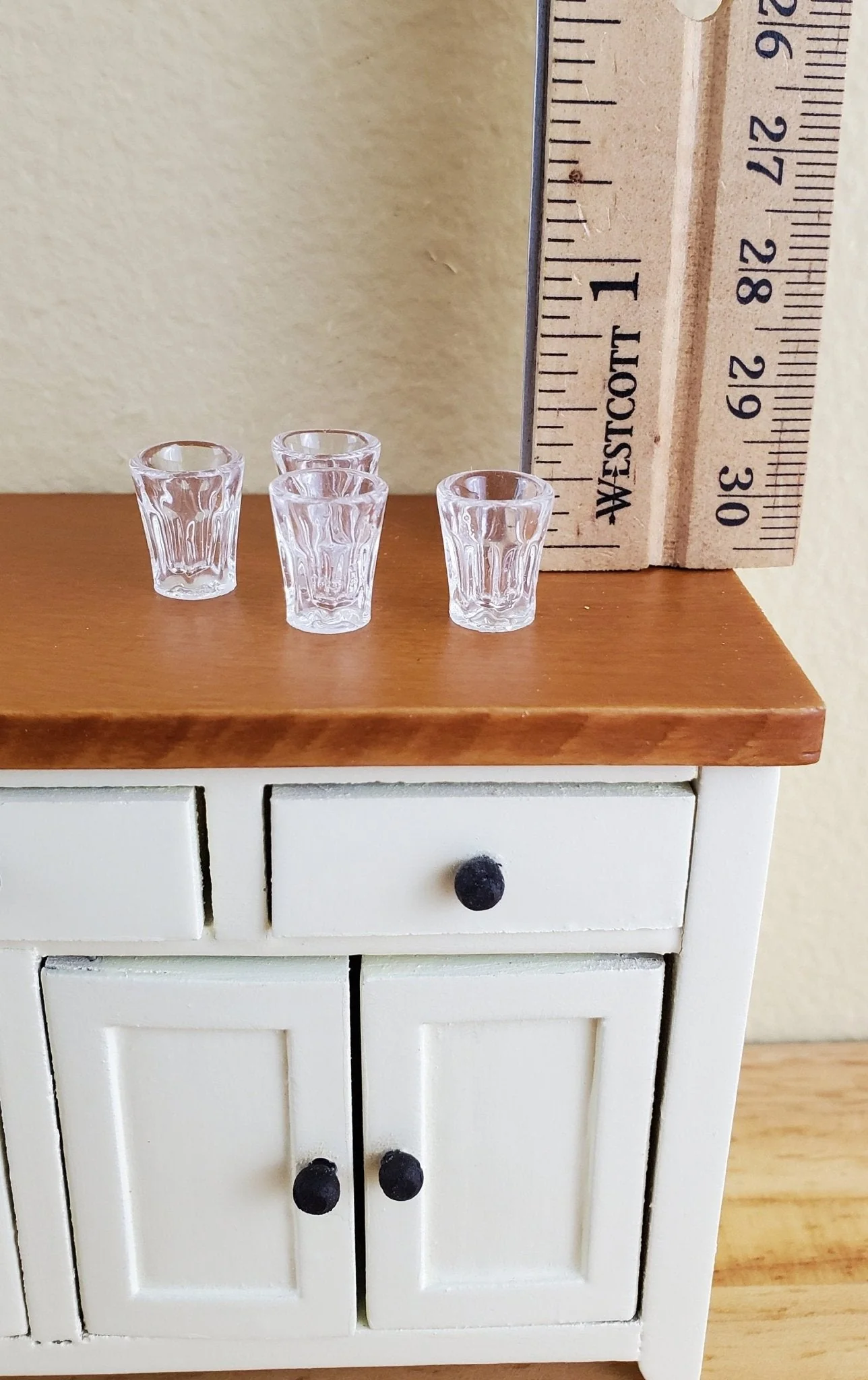 Dollhouse Miniature Glasses Clear (plastic) x4 plastic 1:12 Scale Tableware 7/16" - Image 3