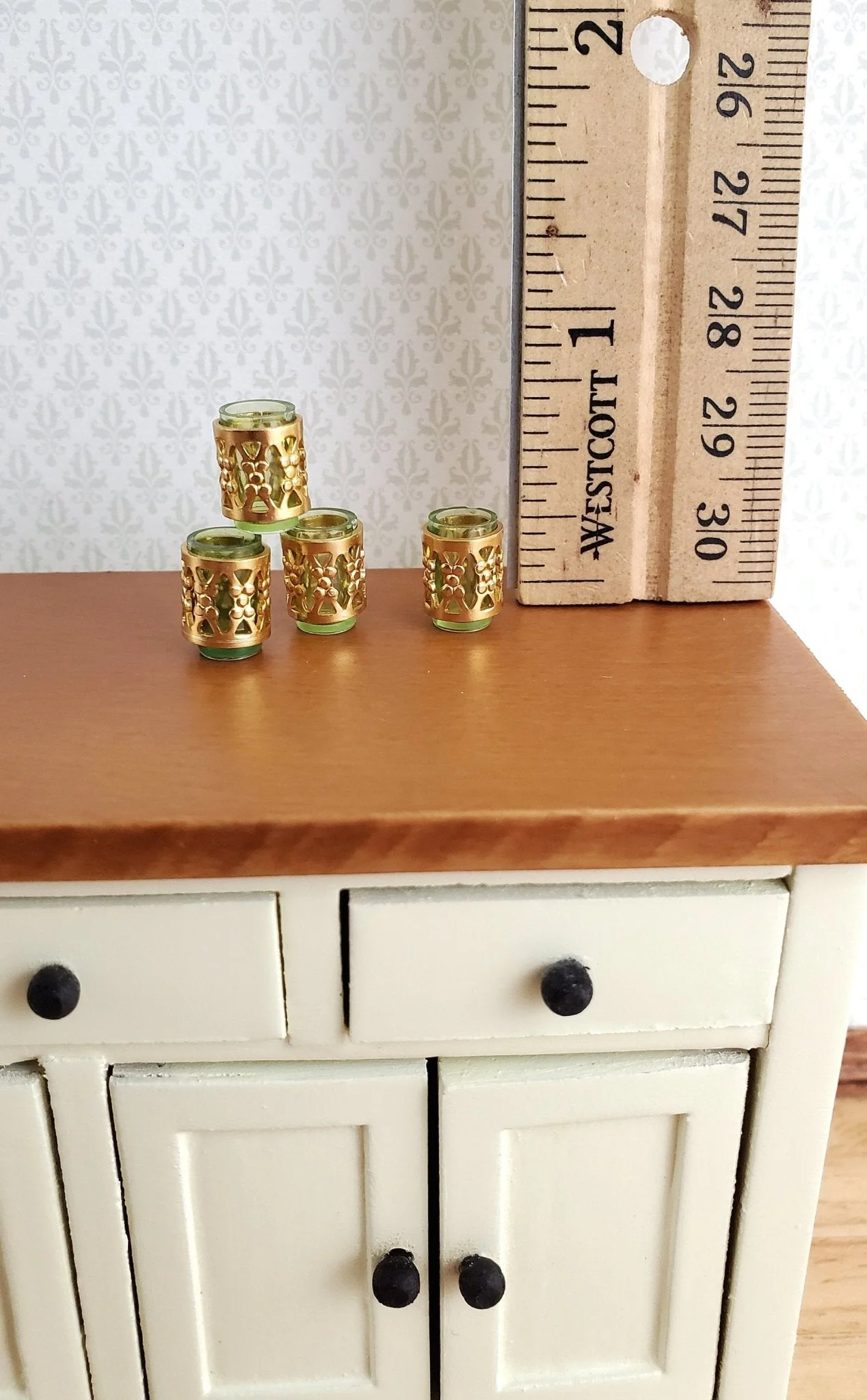 Dollhouse Miniature Glasses Green with Gold Wrap Fancy x4 1:12 Scale Chrysnbon - Image 3