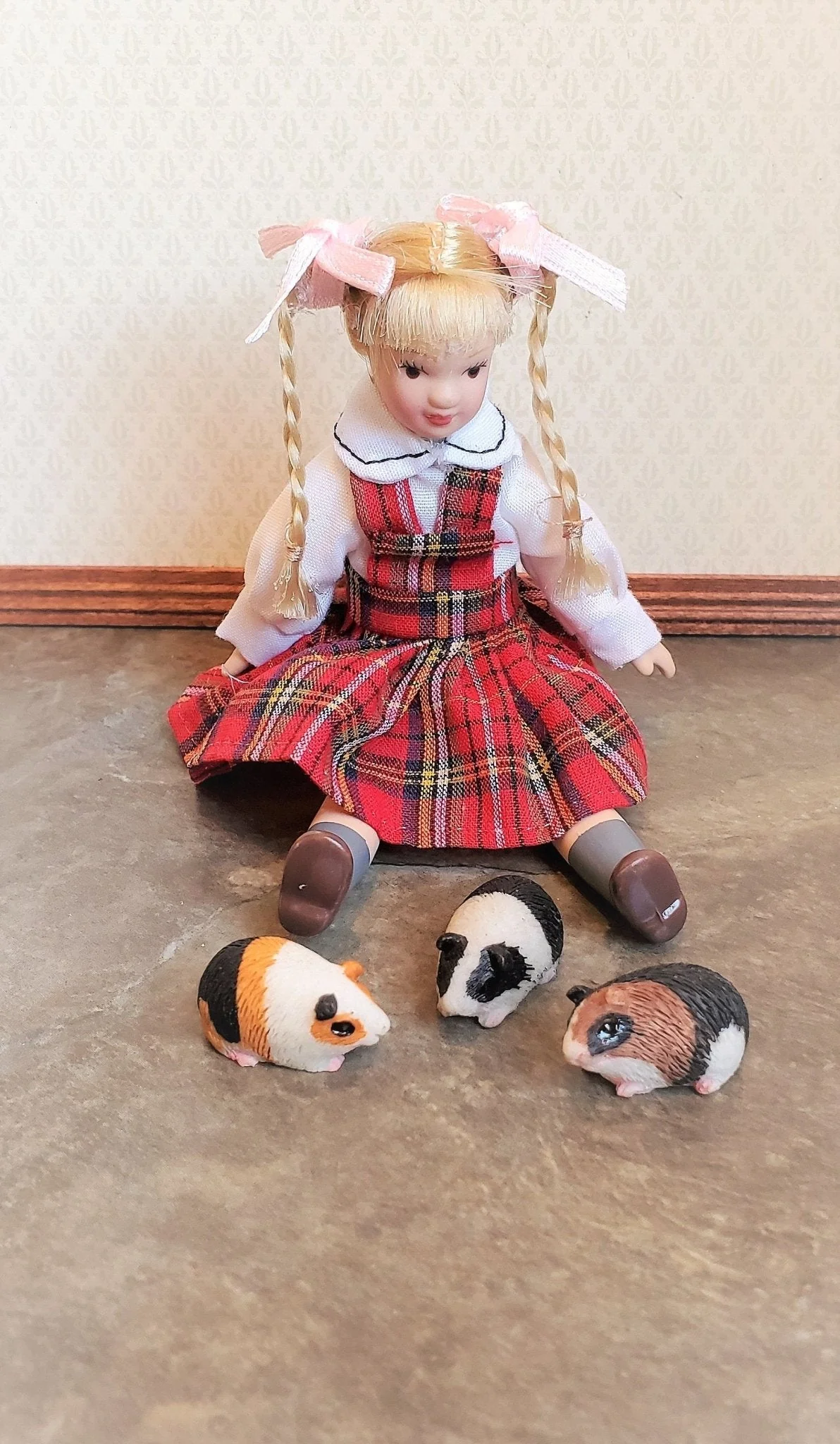 Dollhouse Miniature Guinea Pigs Set of 3 1:12 Scale Pet Black White Brown Orange - Image 5