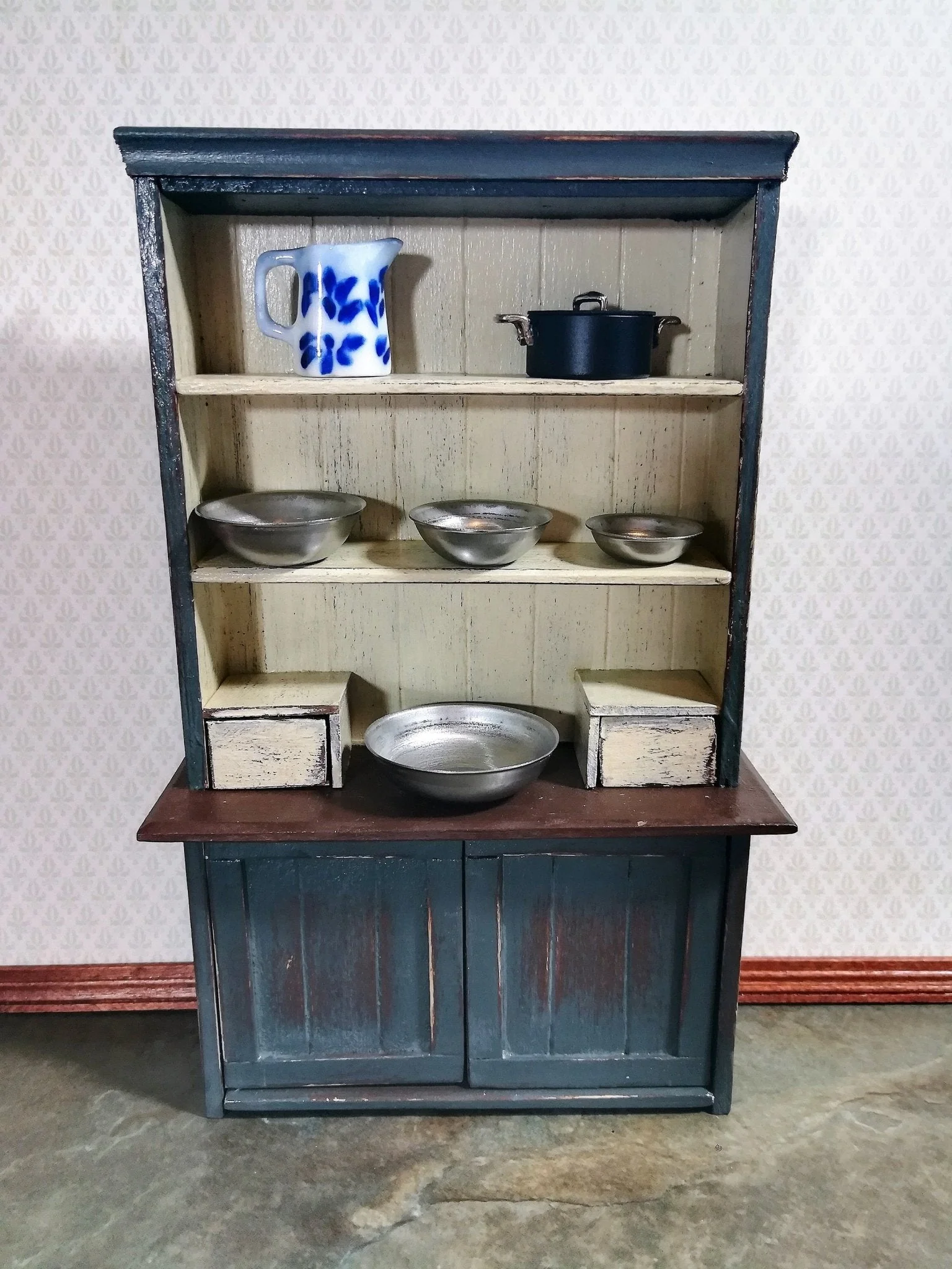 Dollhouse Miniature Kitchen Metal Stacking Mixing Bowls 1:12 Scale Set of 4 - Image 4