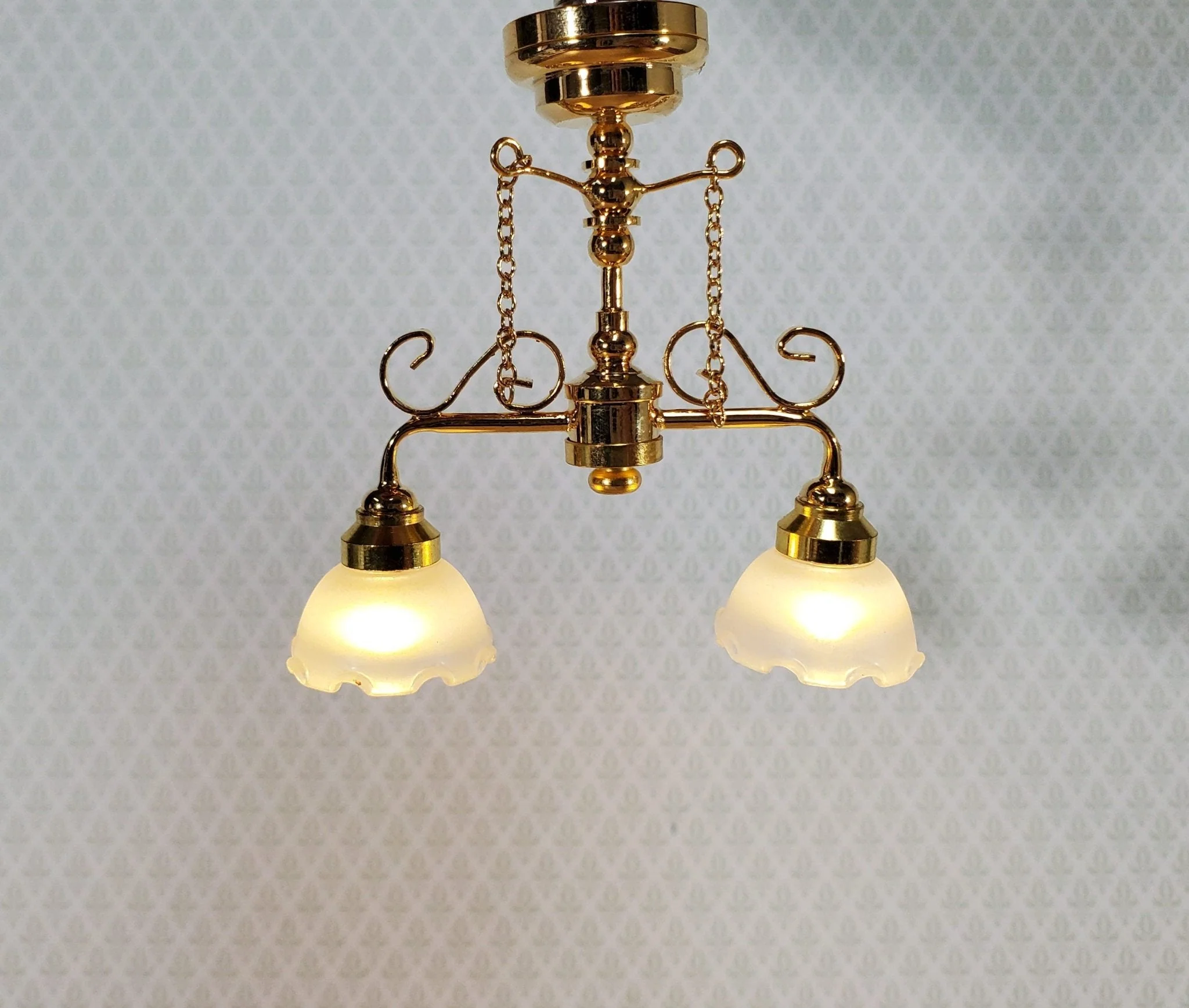 Dollhouse Miniature LED Battery Ceiling Light 2 Arm Chandelier 1:12 Scale LT7435