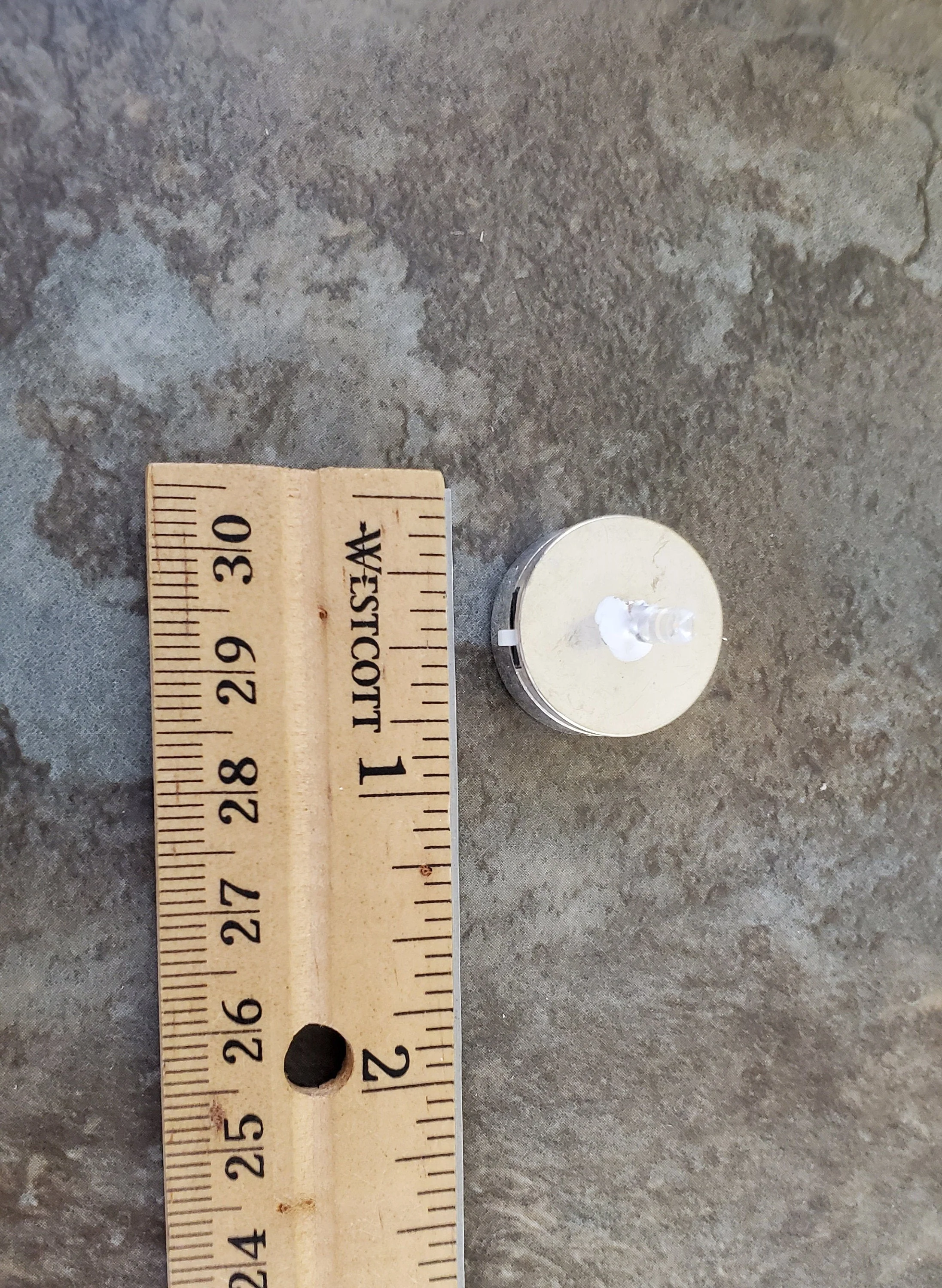 Dollhouse Miniature LED Battery Light Bulb on Silver Base 1:12 Scale - Image 3